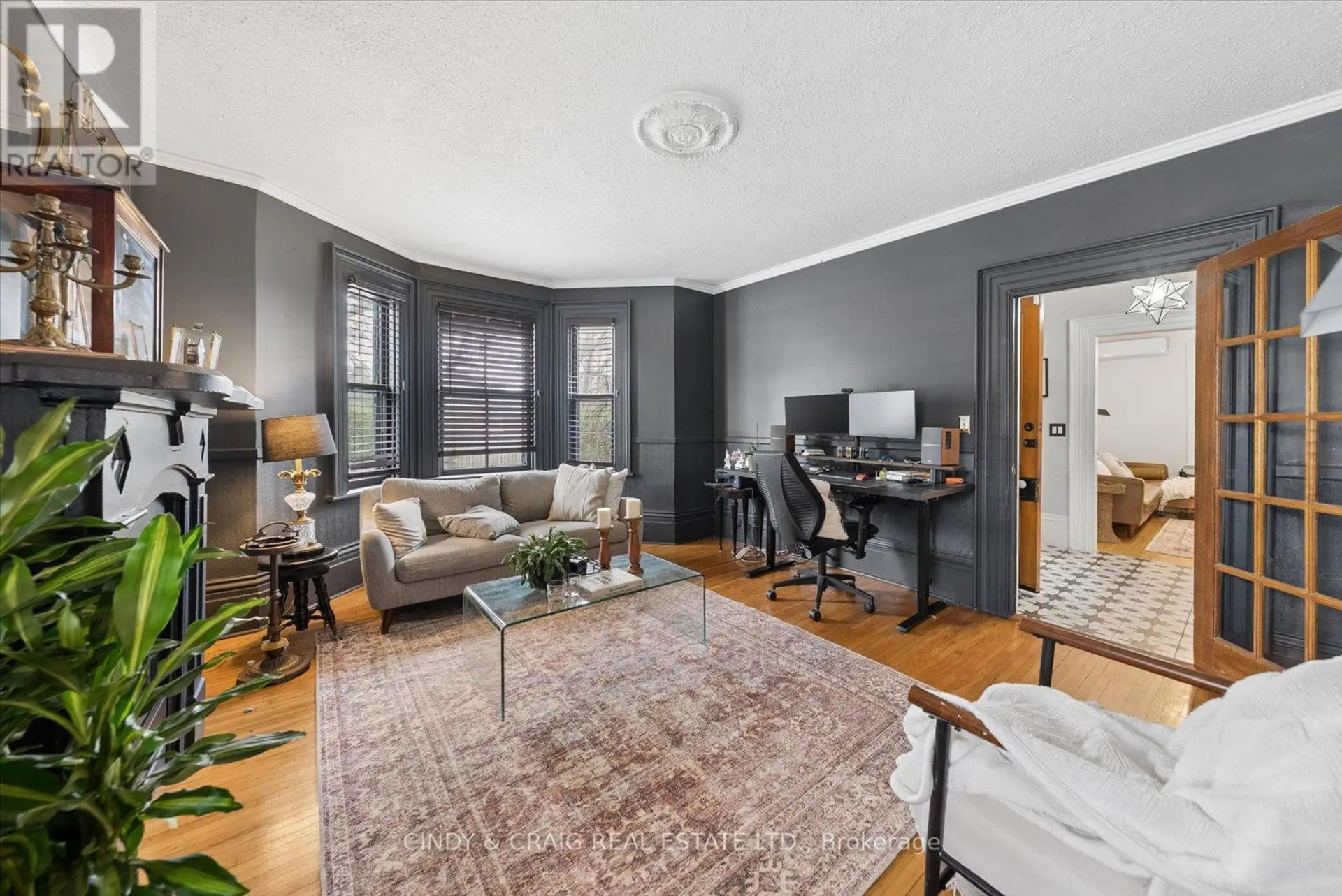 443 VICTORIA STREET - Image 4
