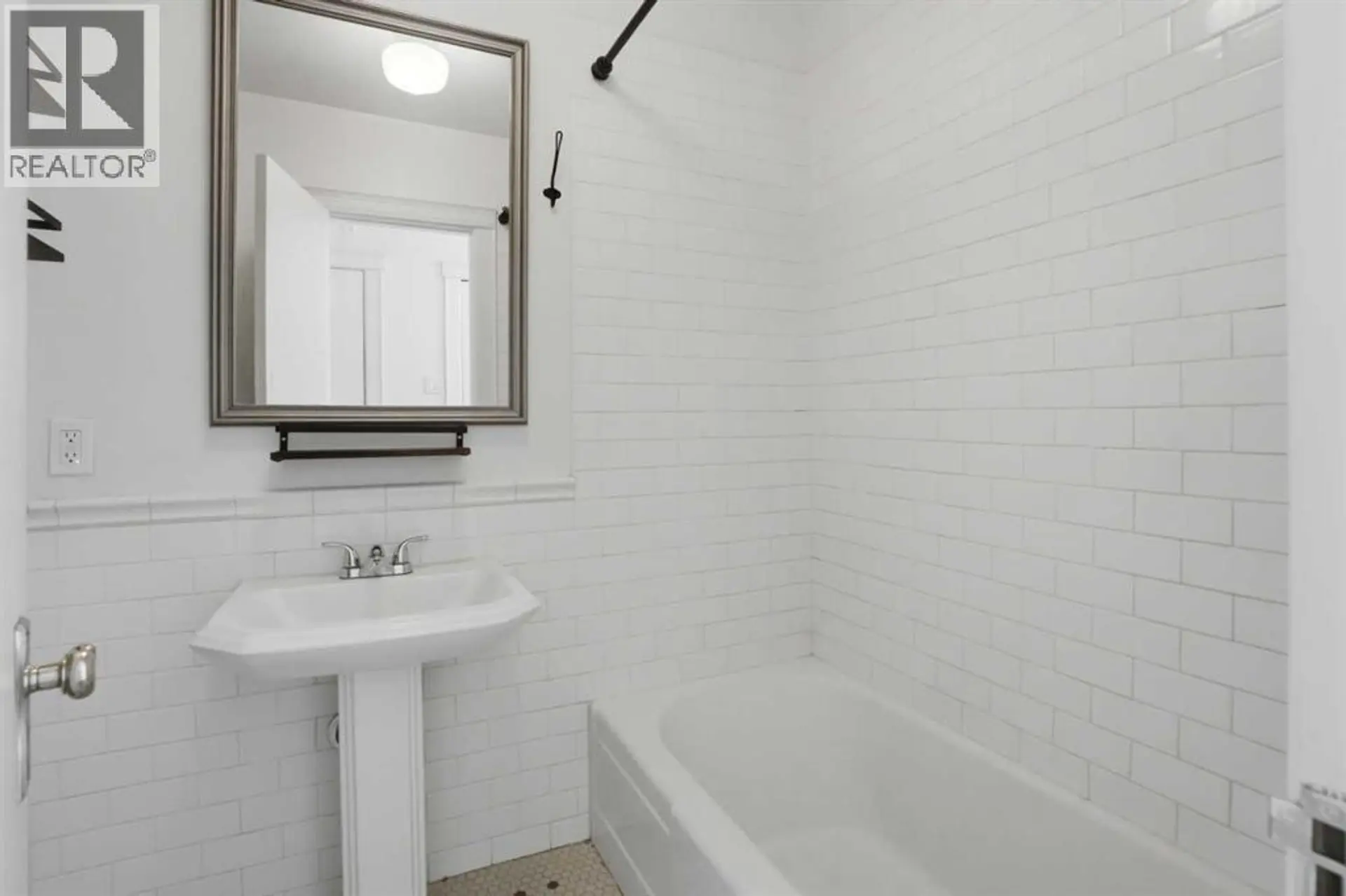 #3 330 19 Avenue SW - Image 9