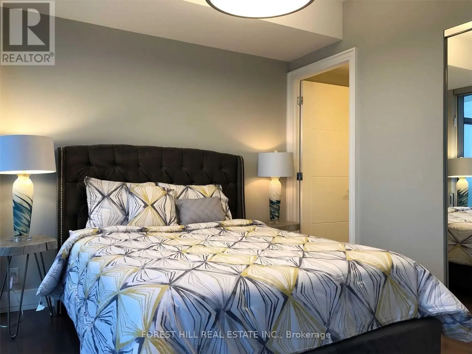#1702 390 CHERRY STREET - Image 8
