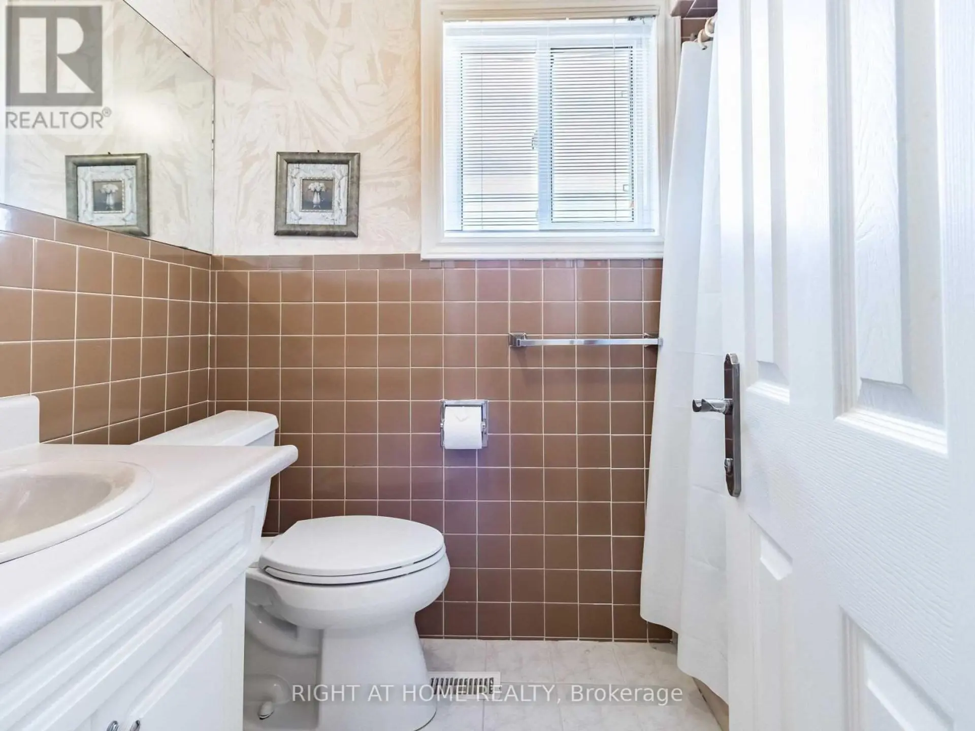23 BLUE SPRINGS ROAD - Image 9