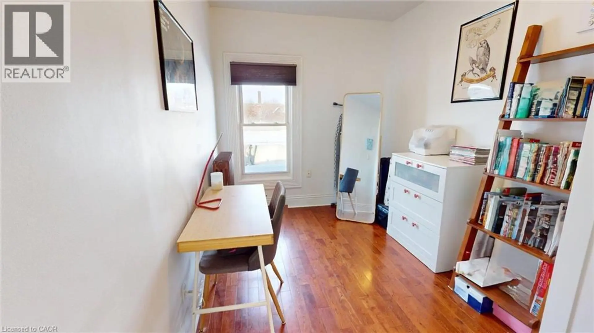 132 FERGUSON Avenue N - Image 11