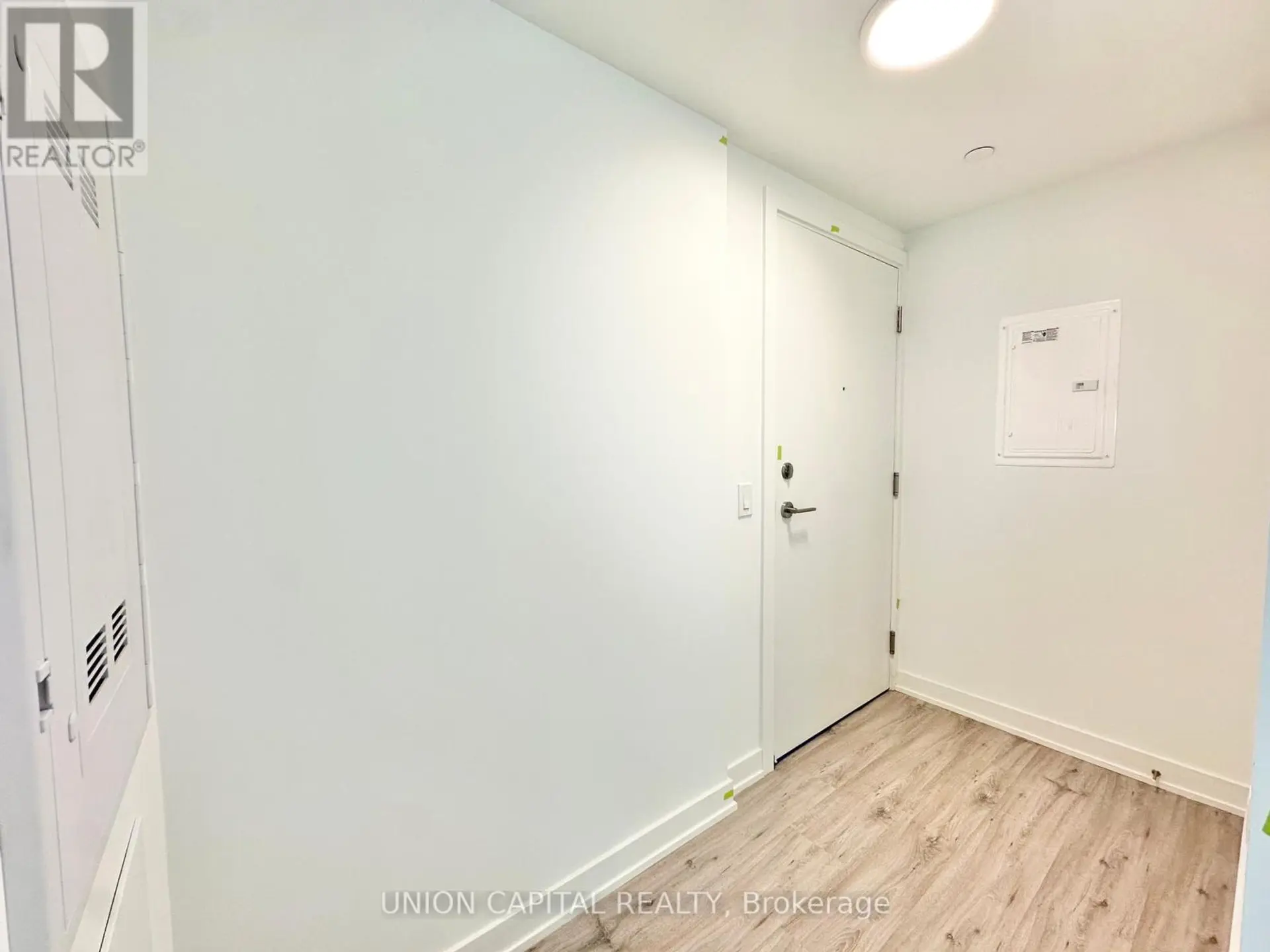 #5511 252 CHURCH STREET - Image 4