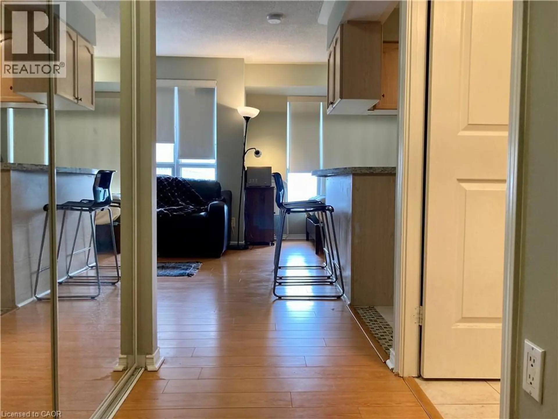 #2304 909 BAY Street - Image 12