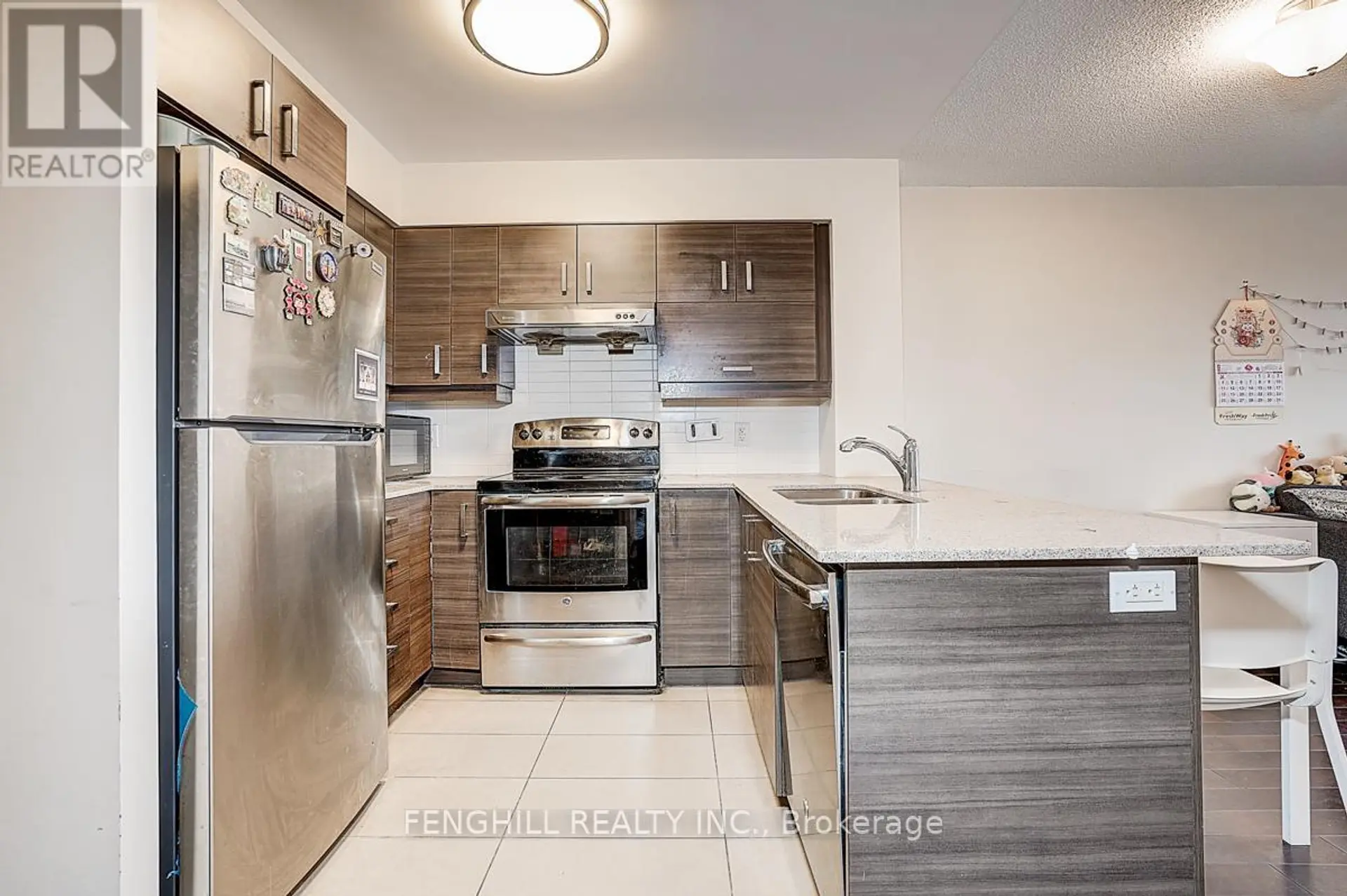 #2010 1 UPTOWN DRIVE - Image 3