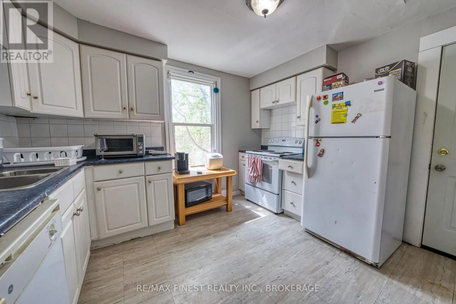 364 ALFRED STREET - Image 8