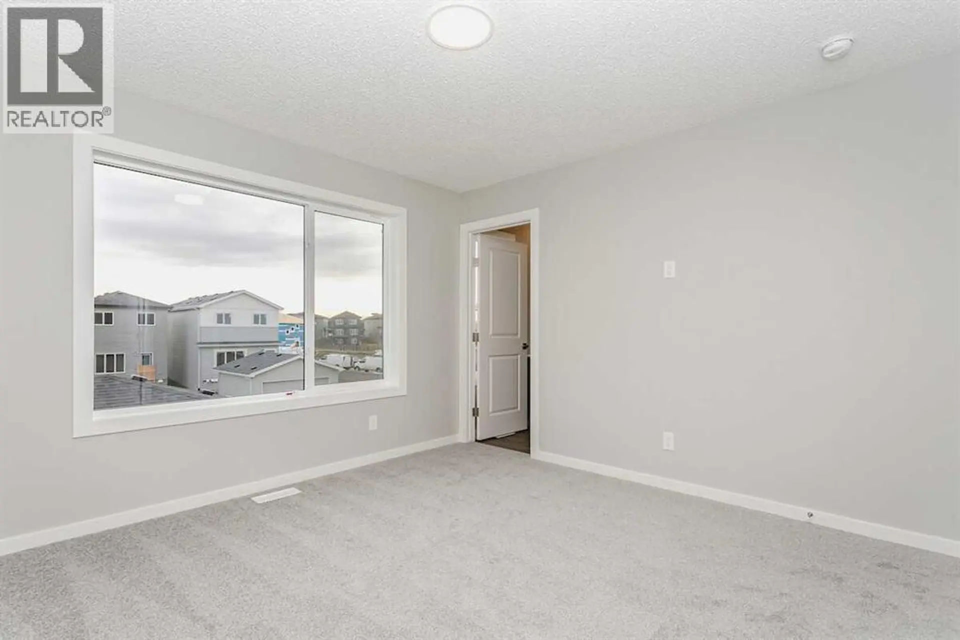 222 Heartwood Parade SE - Image 12