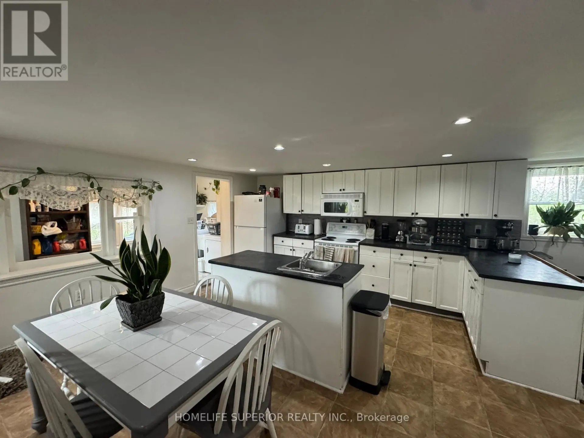 1029 ST. MARKS ROAD - Image 8