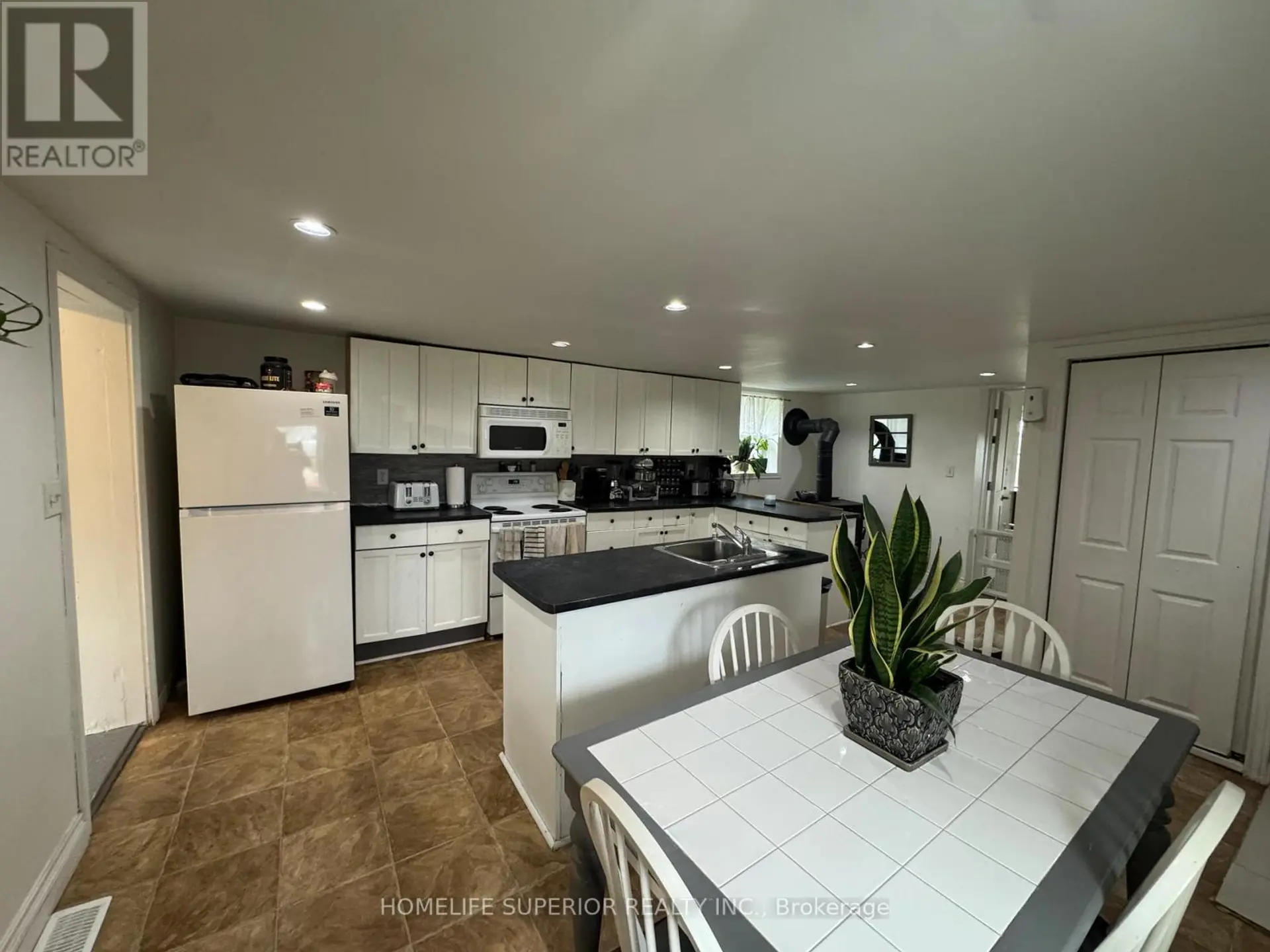 1029 ST. MARKS ROAD - Image 7