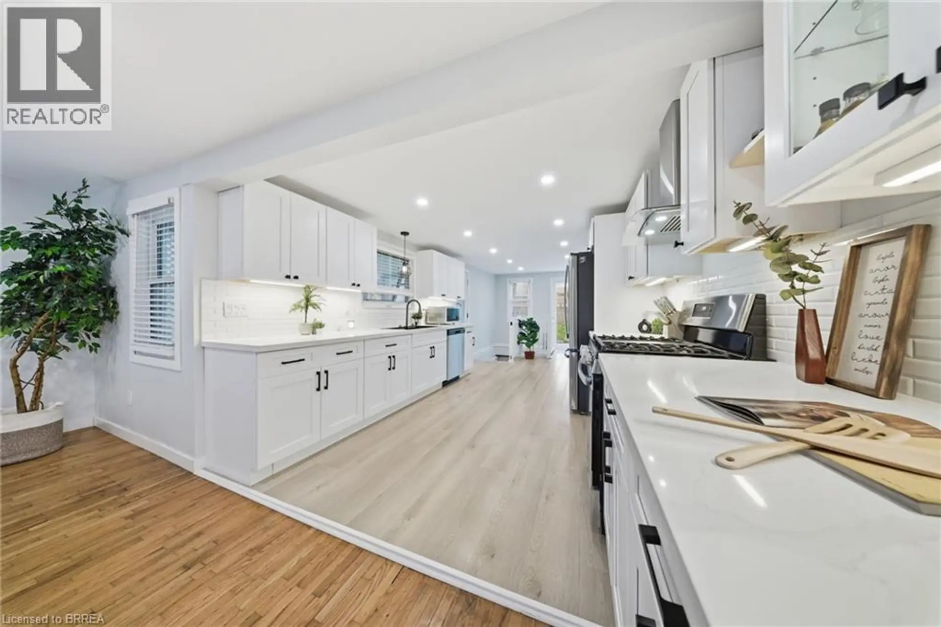 71 FOURTH Avenue - Image 7