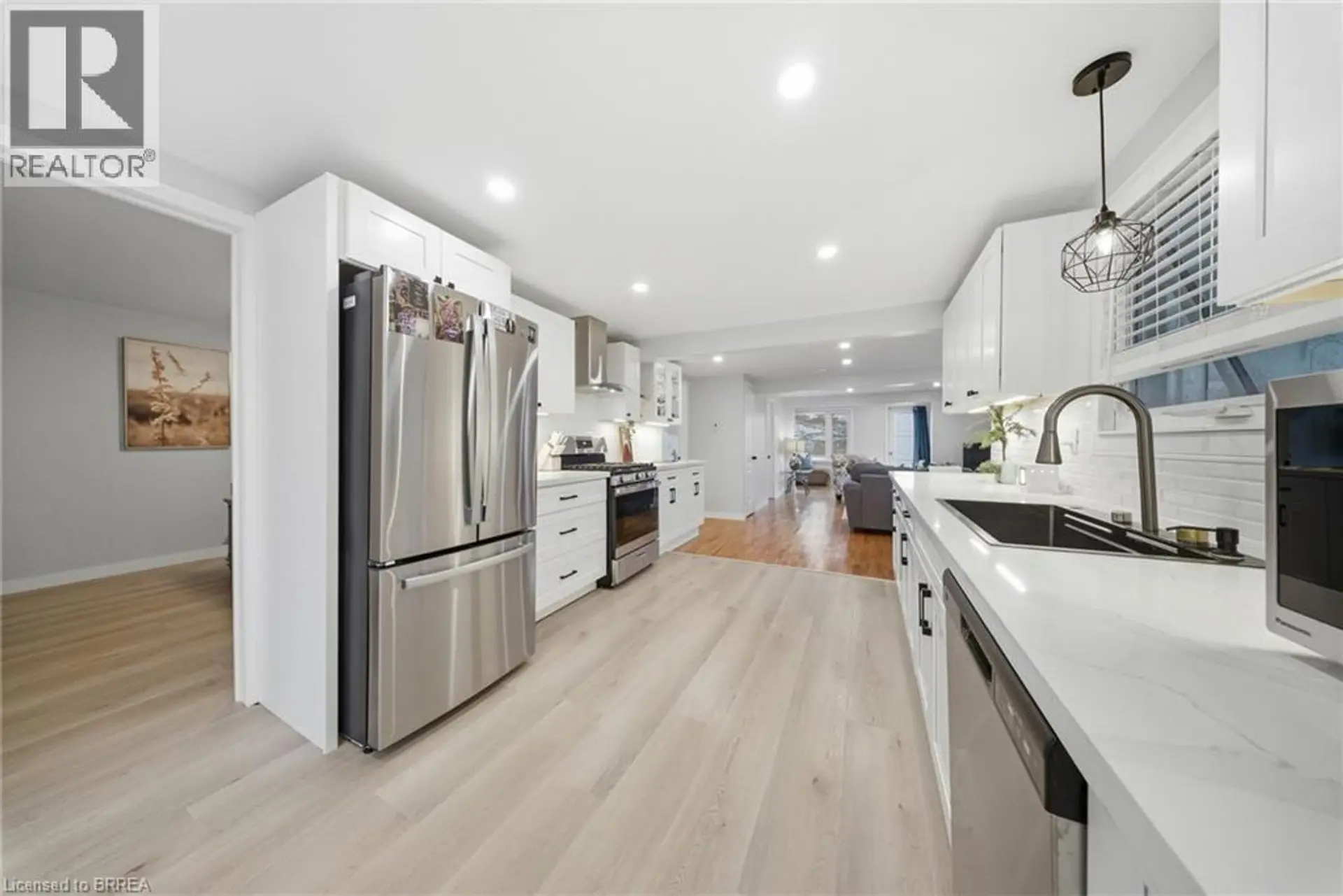 71 FOURTH Avenue - Image 9