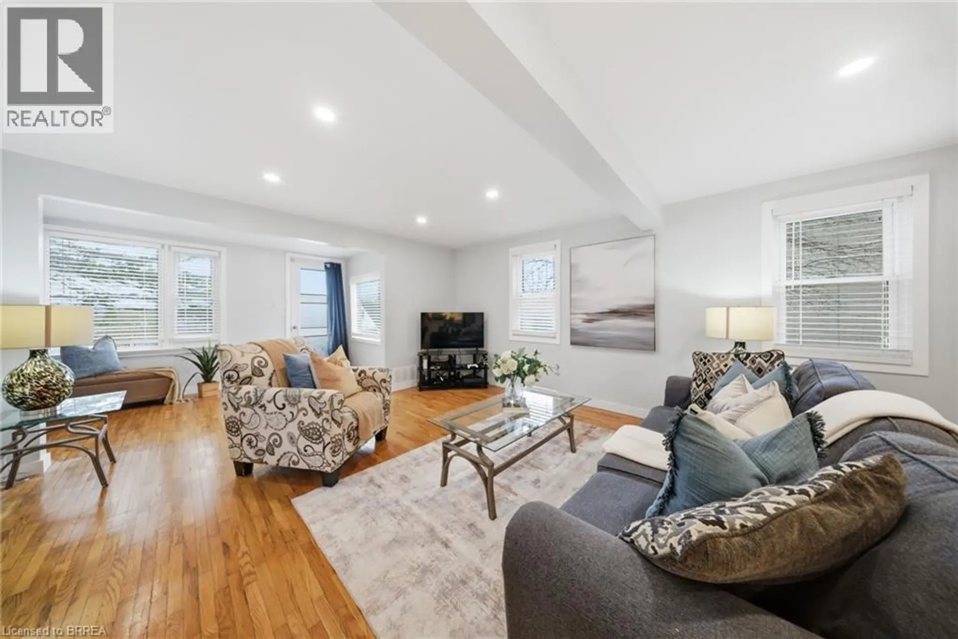 71 FOURTH Avenue - Image 5