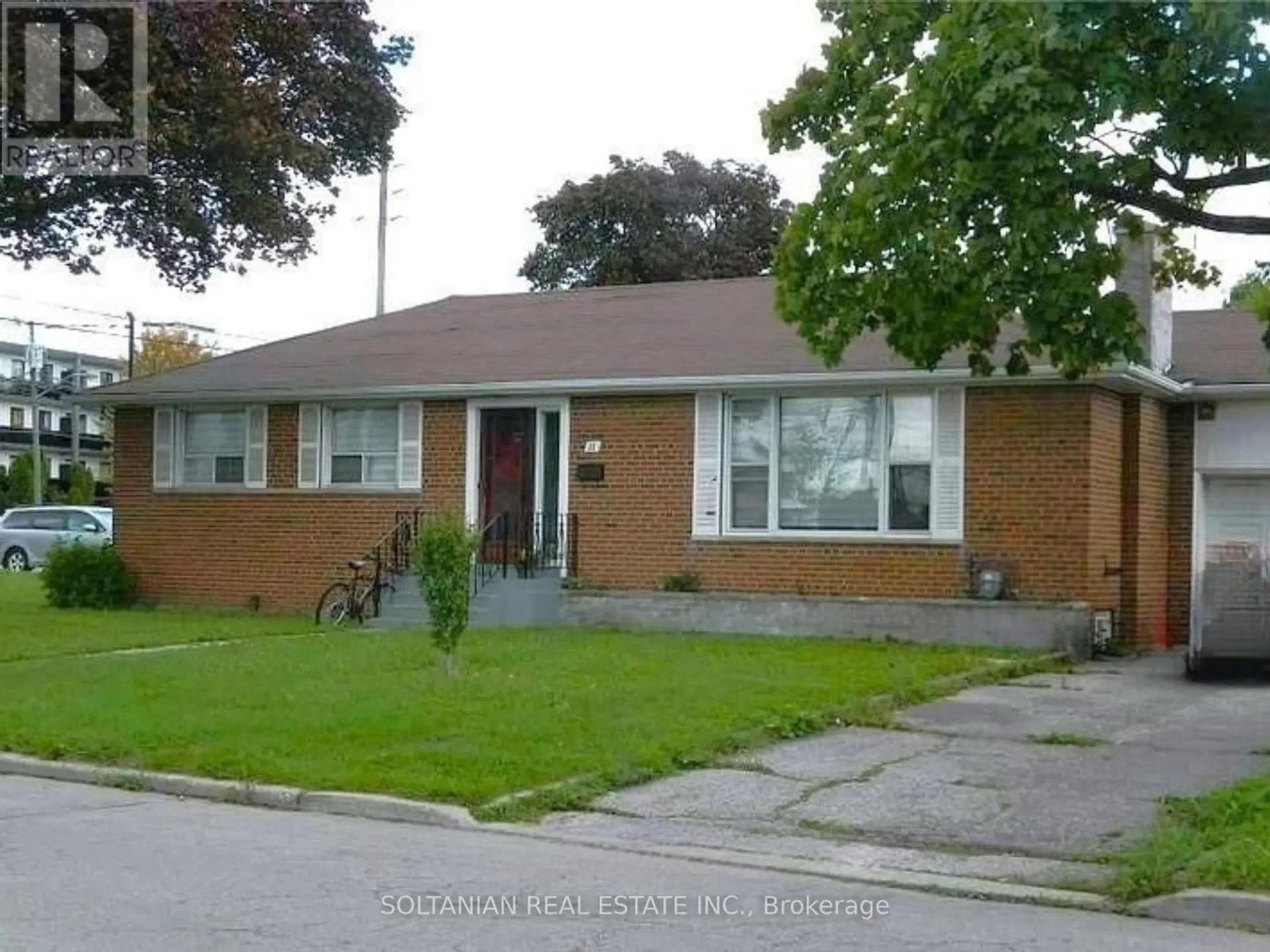 11 MUIRKIRK ROAD
