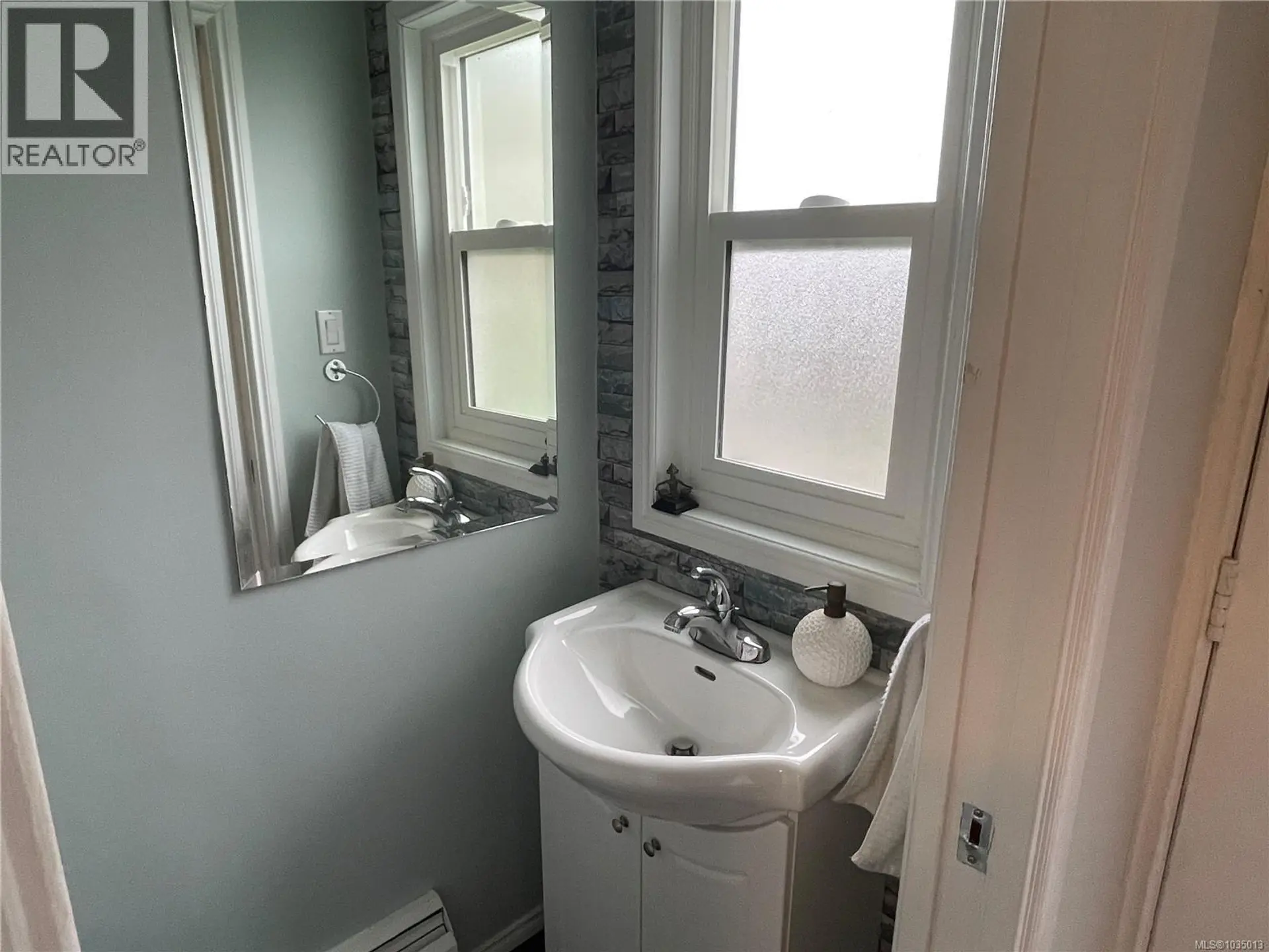 #58 4110 Kendall Ave - Image 8
