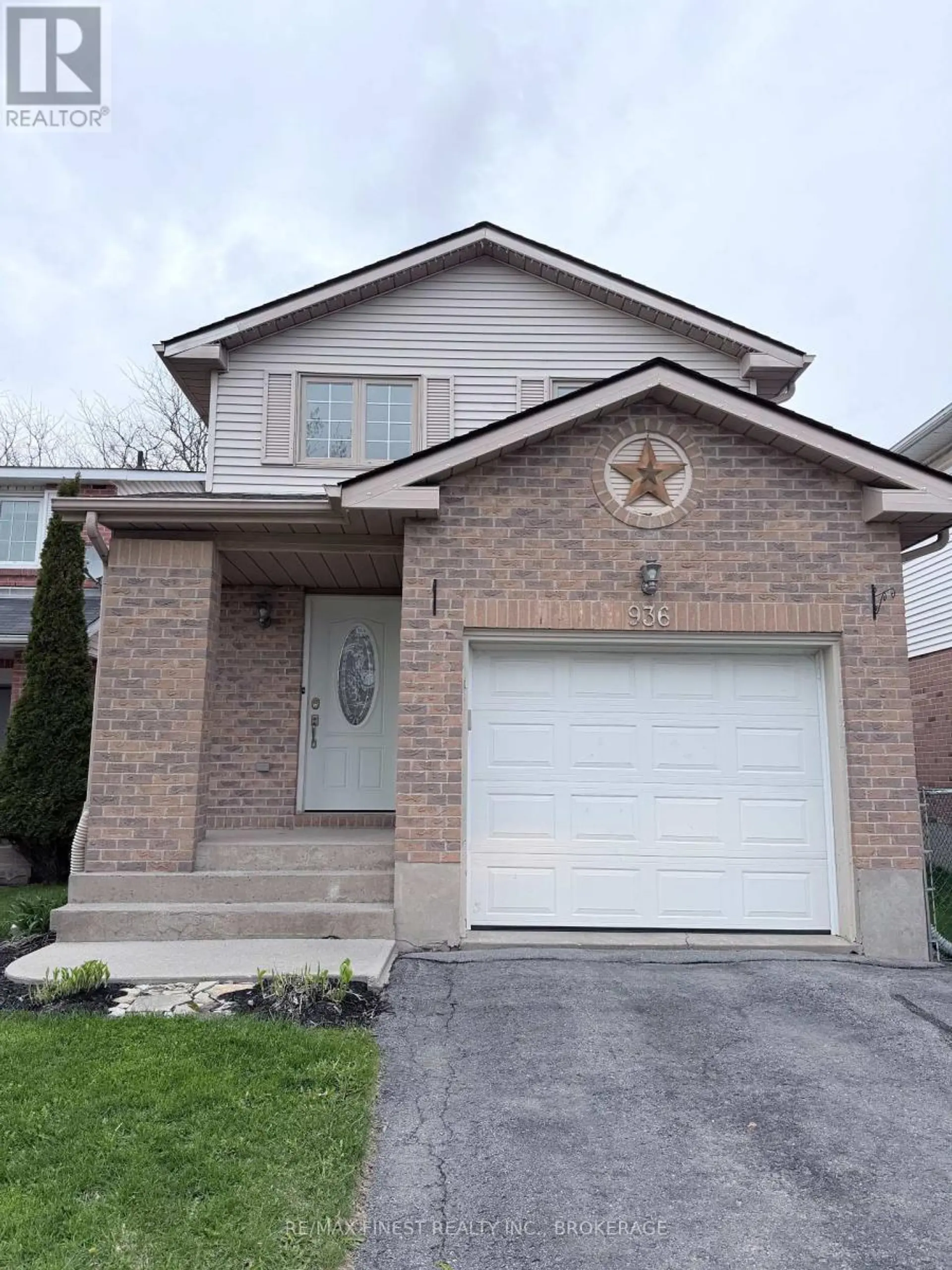936 KILLARNEY CRESCENT - Image 1
