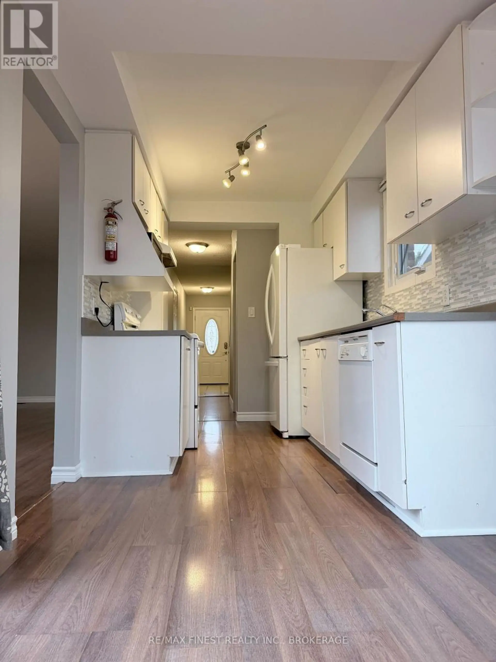 936 KILLARNEY CRESCENT - Image 3