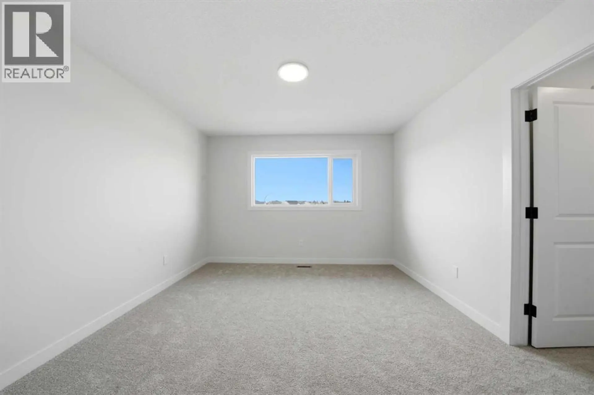 73 Pinnacle Close - Image 10