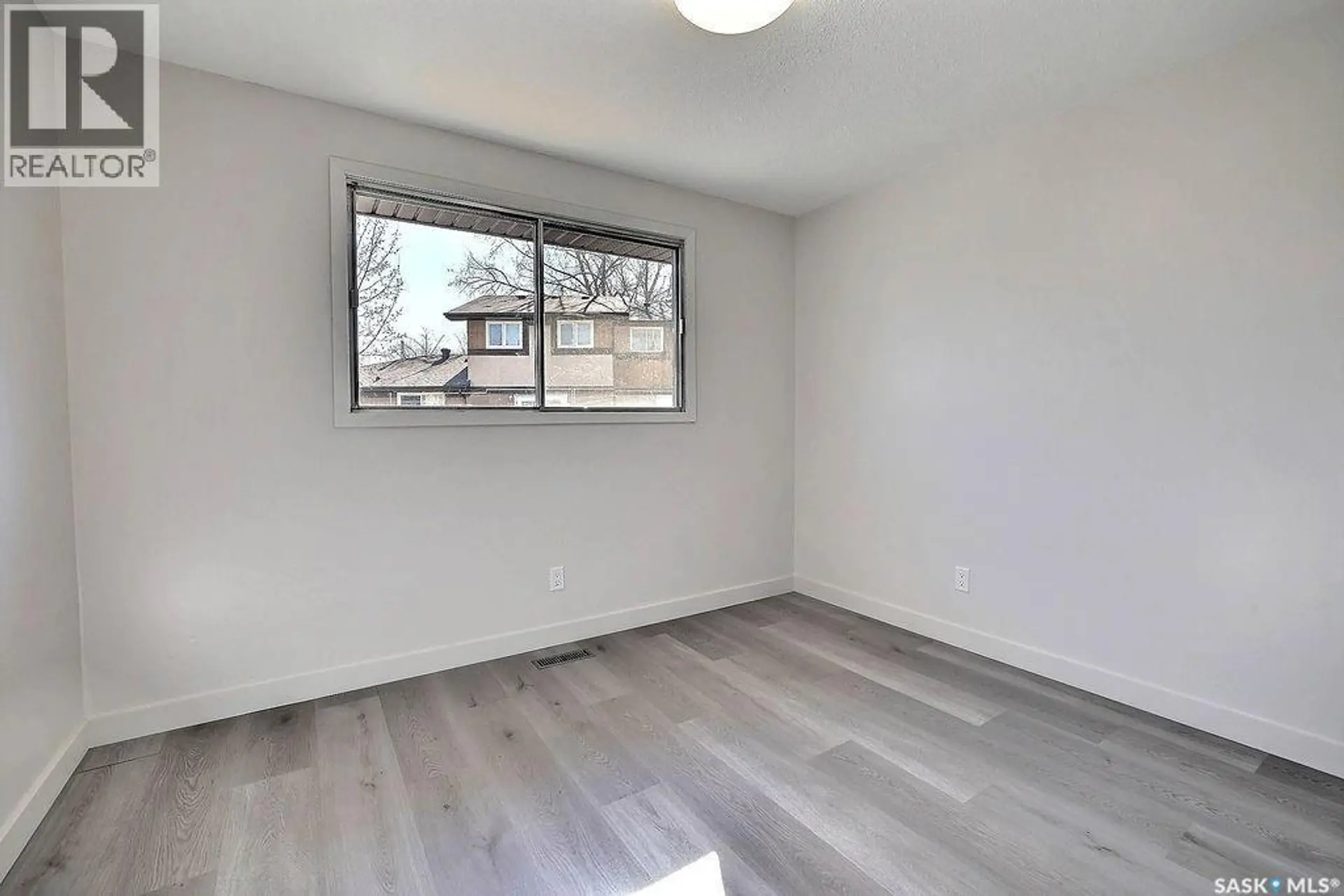 #31 Mackenzie WAY - Image 13