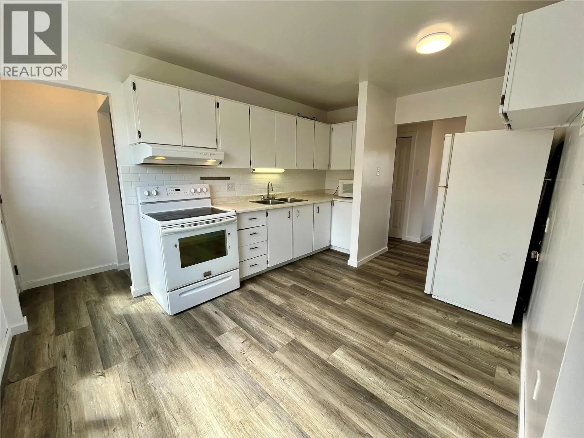 140 Spruce Avenue - Image 5