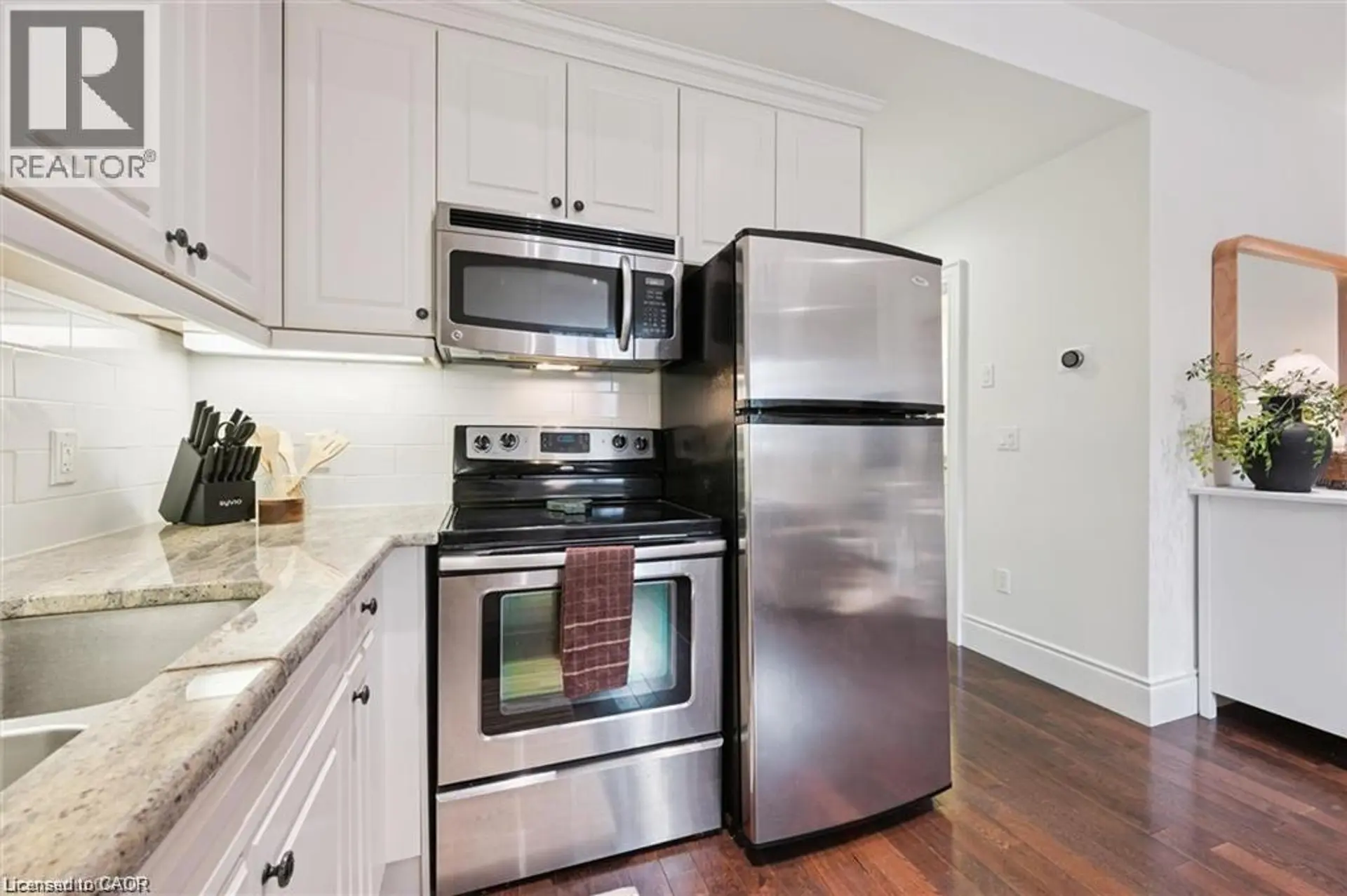 #101 133 PARK Street - Image 8