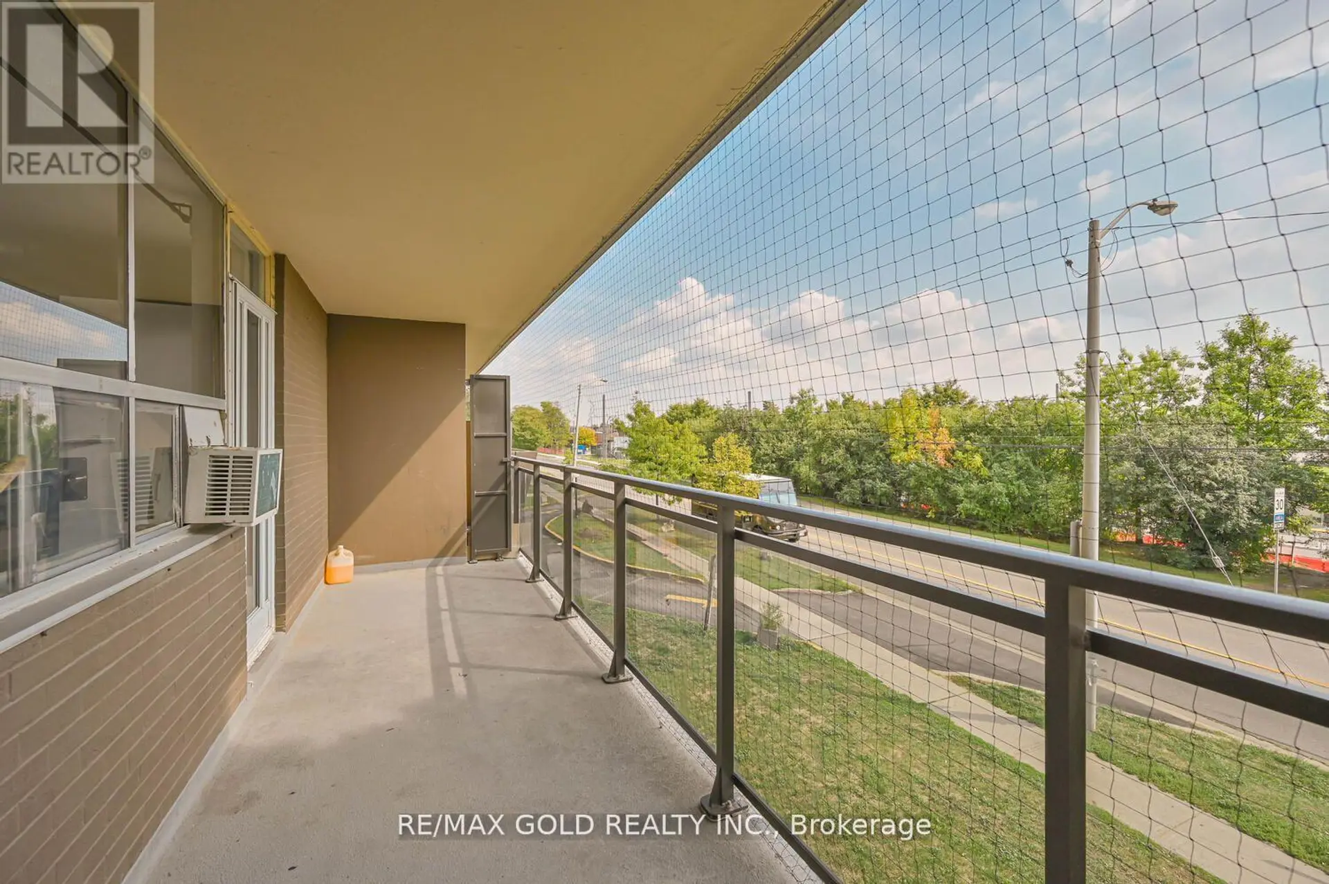 #207 60 STEVENSON ROAD - Image 4