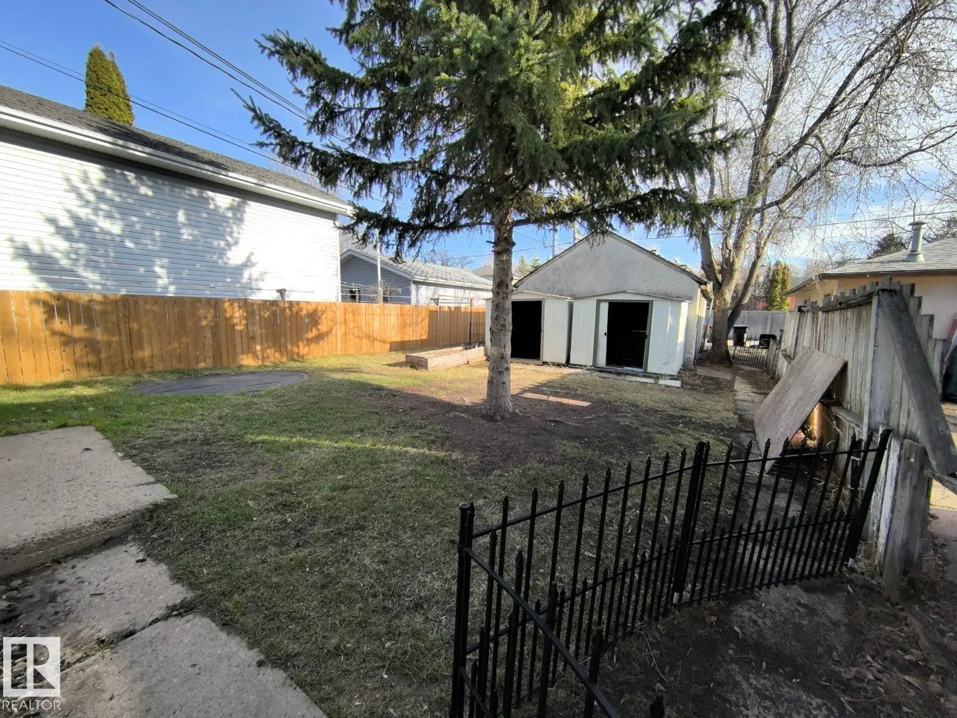 10815 68 AV NW - Image 17