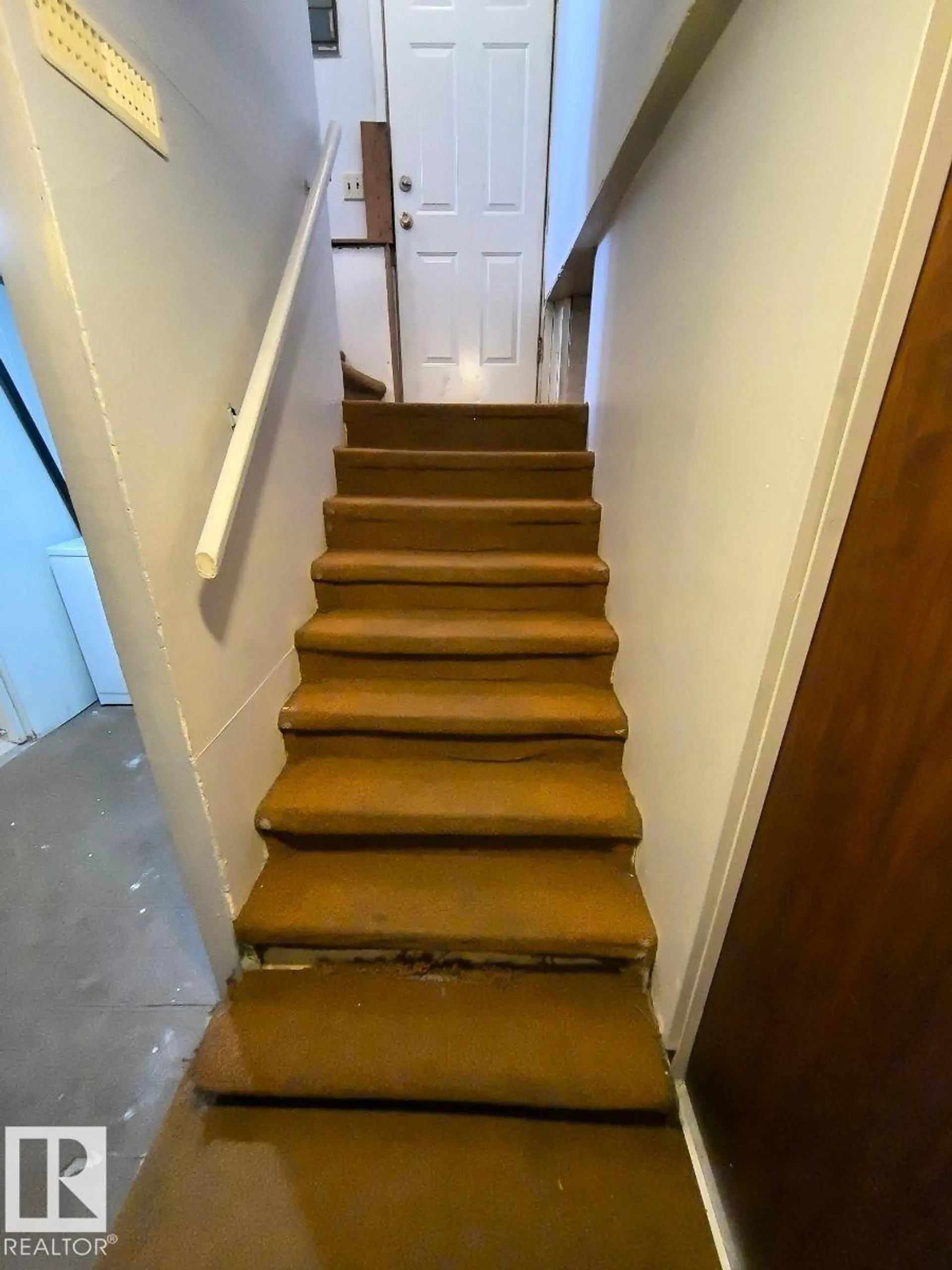 10815 68 AV NW - Image 8
