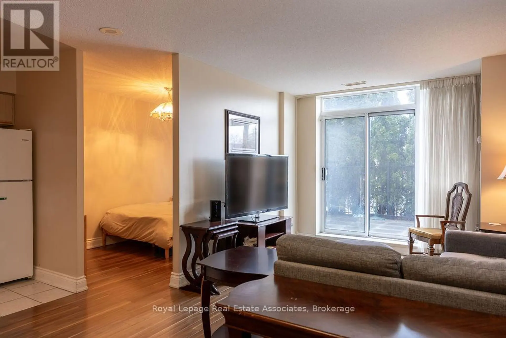 #104 1150 PARKWEST PLACE - Image 4