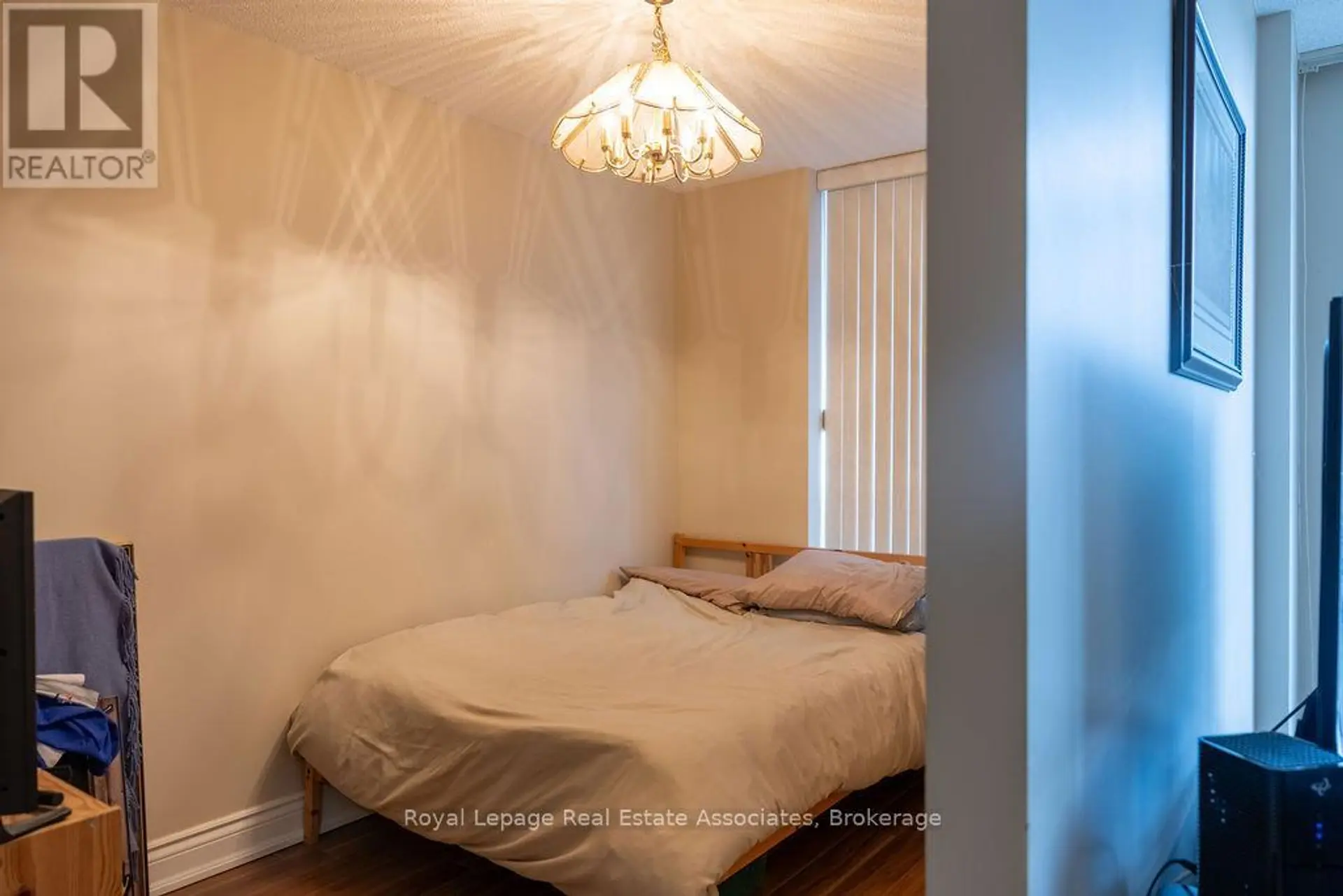 #104 1150 PARKWEST PLACE - Image 6