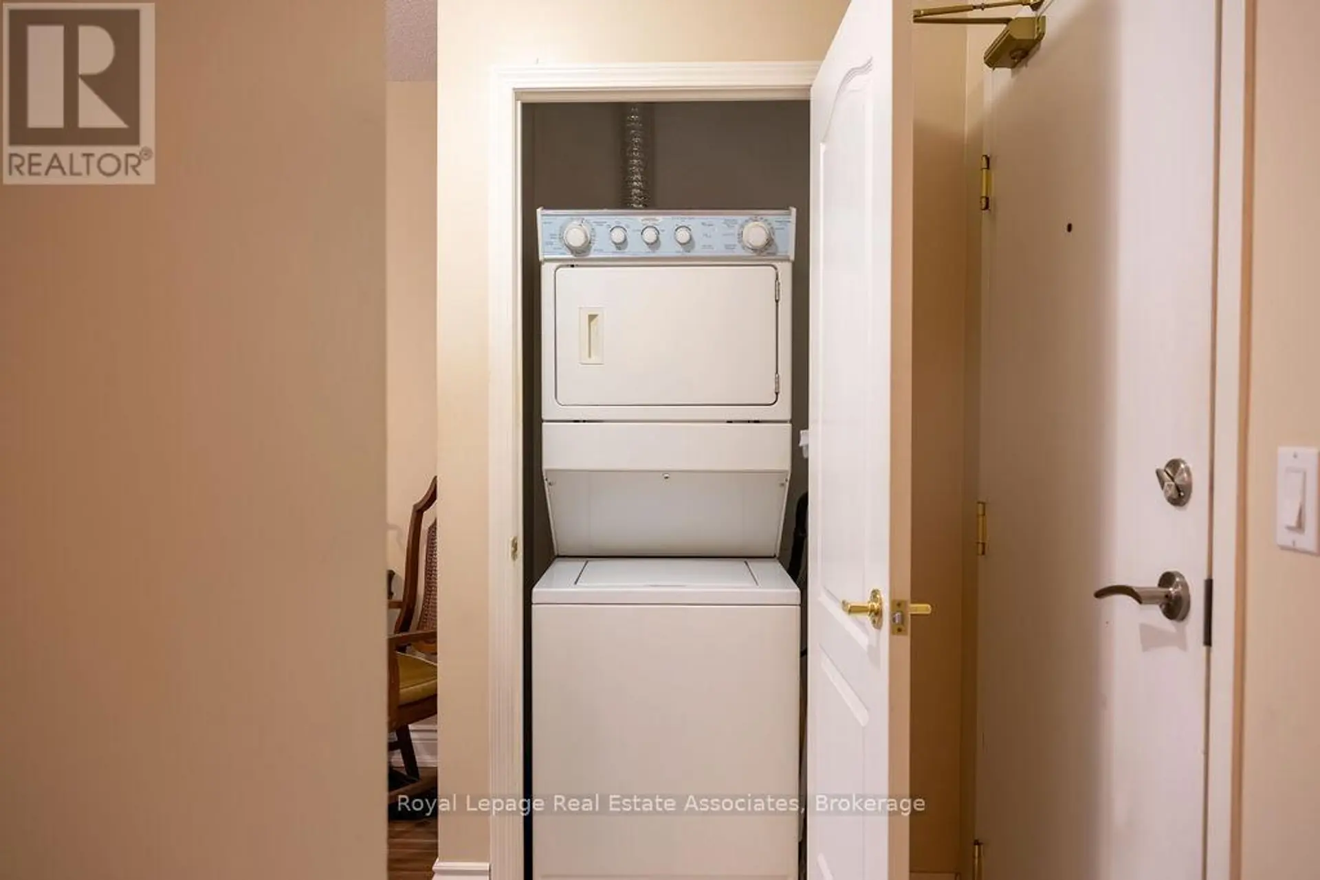 #104 1150 PARKWEST PLACE - Image 7