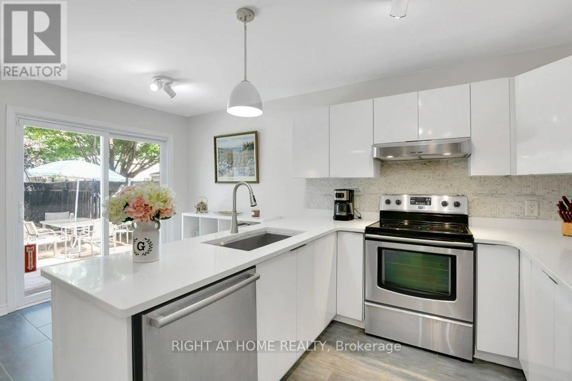 33 SPUR AVENUE - Image 6
