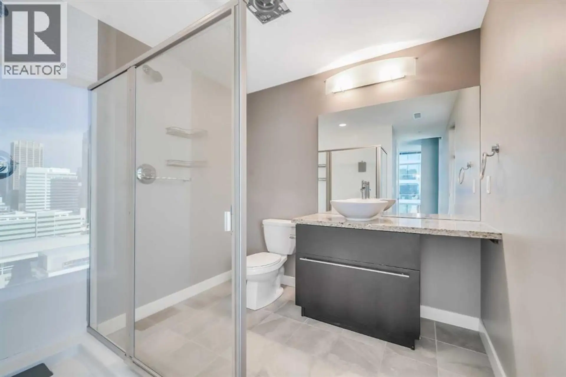 #2001 215 13 Avenue SW - Image 9