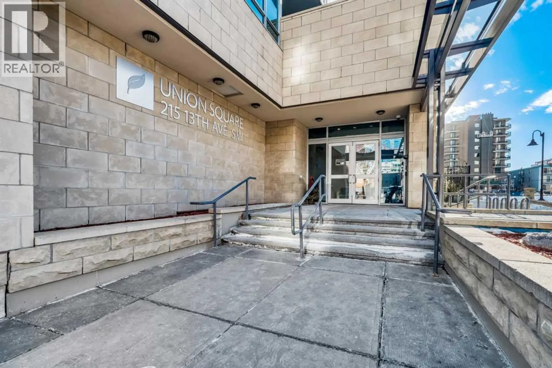 #2001 215 13 Avenue SW - Image 18