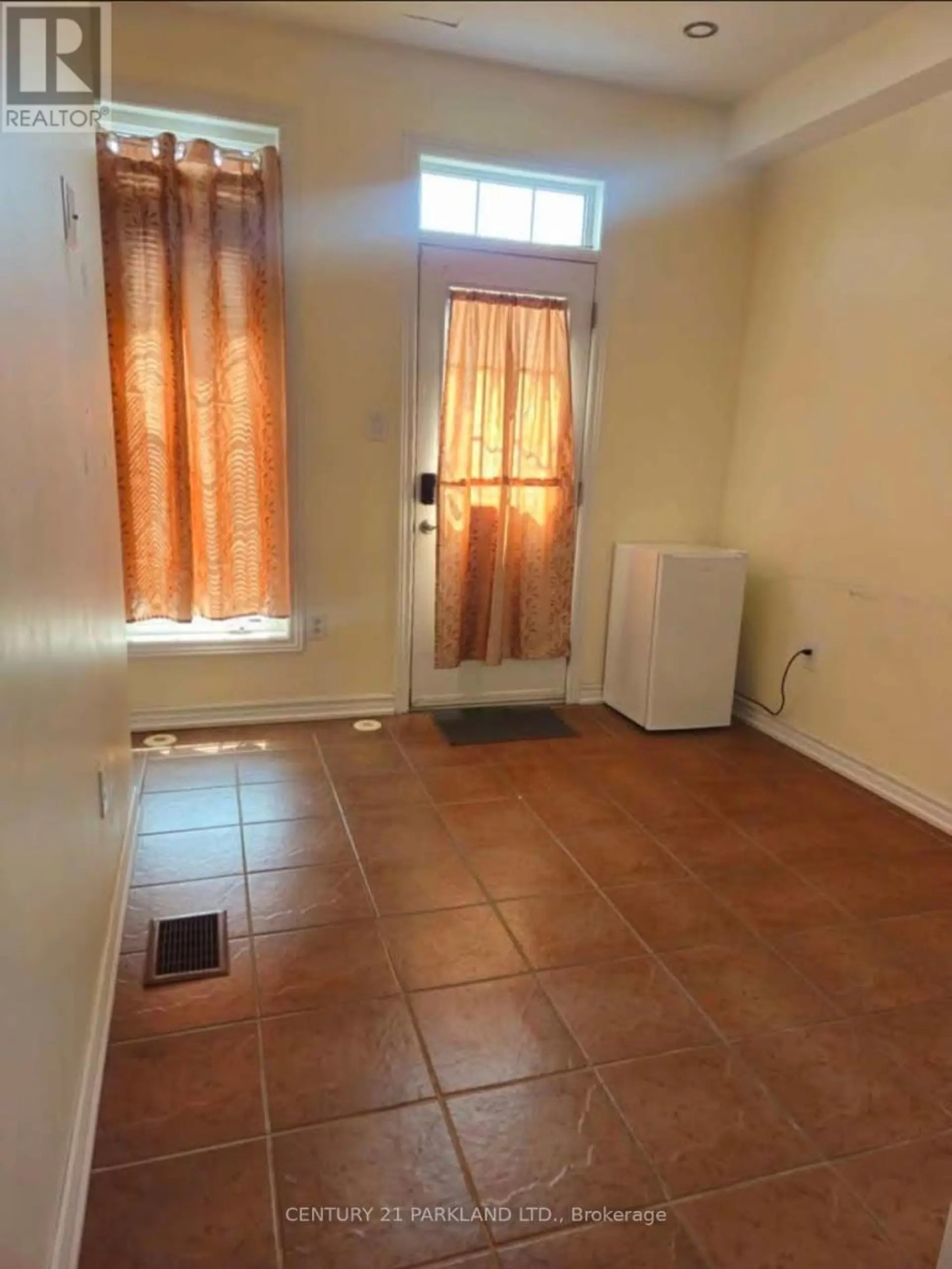 52 IGNATIUS LANE - Image 2
