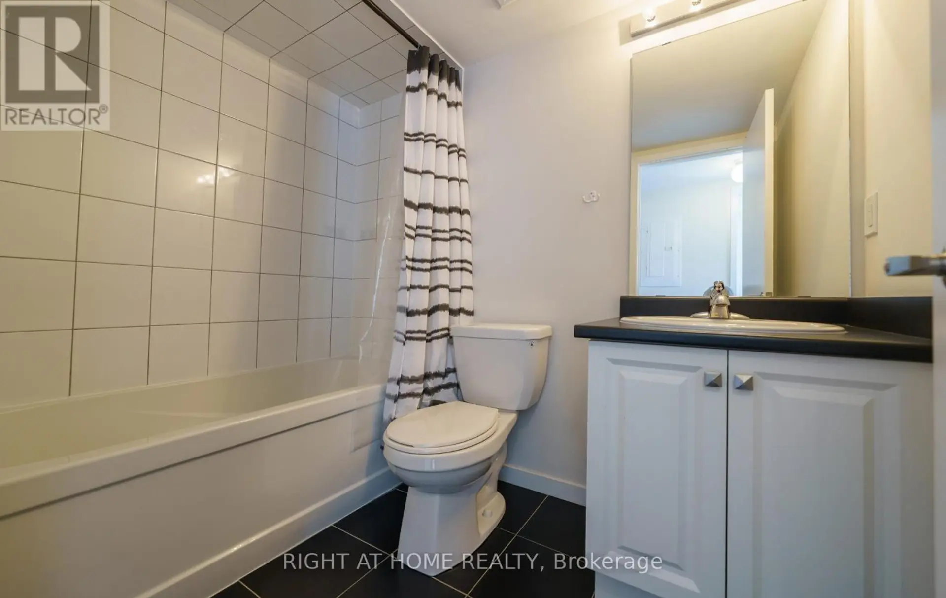 #34 200 ALEX GARDNER CIRCLE - Image 17