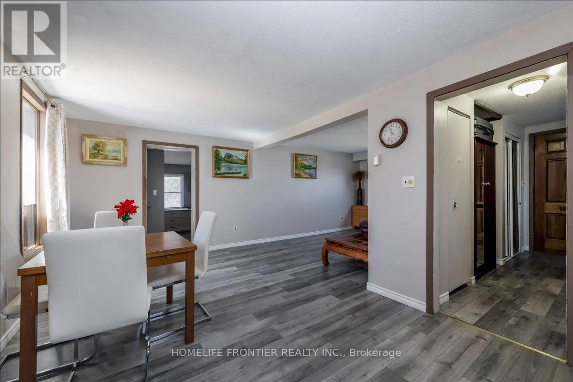 215 OXFORD STREET - Image 9