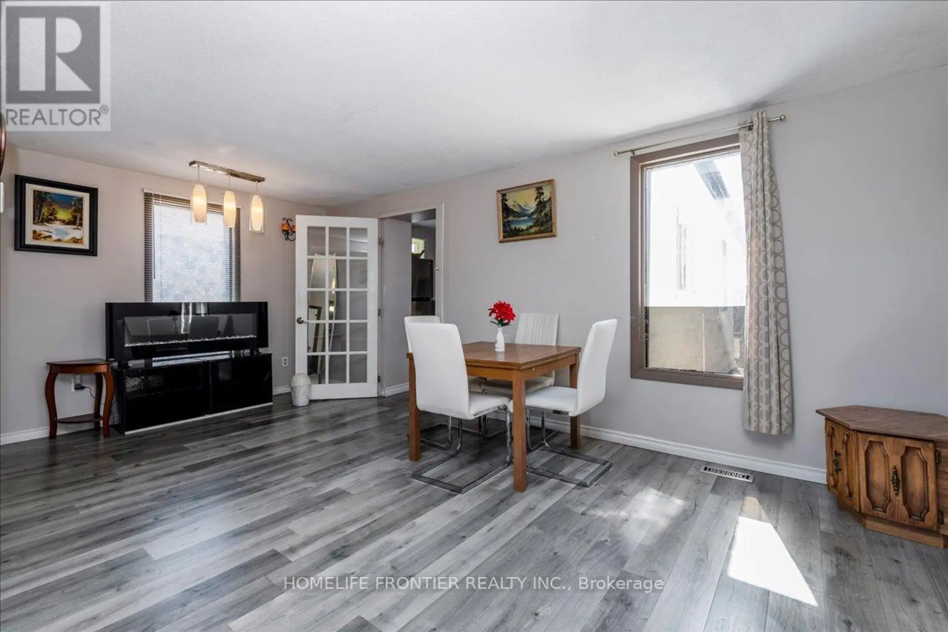 215 OXFORD STREET - Image 10