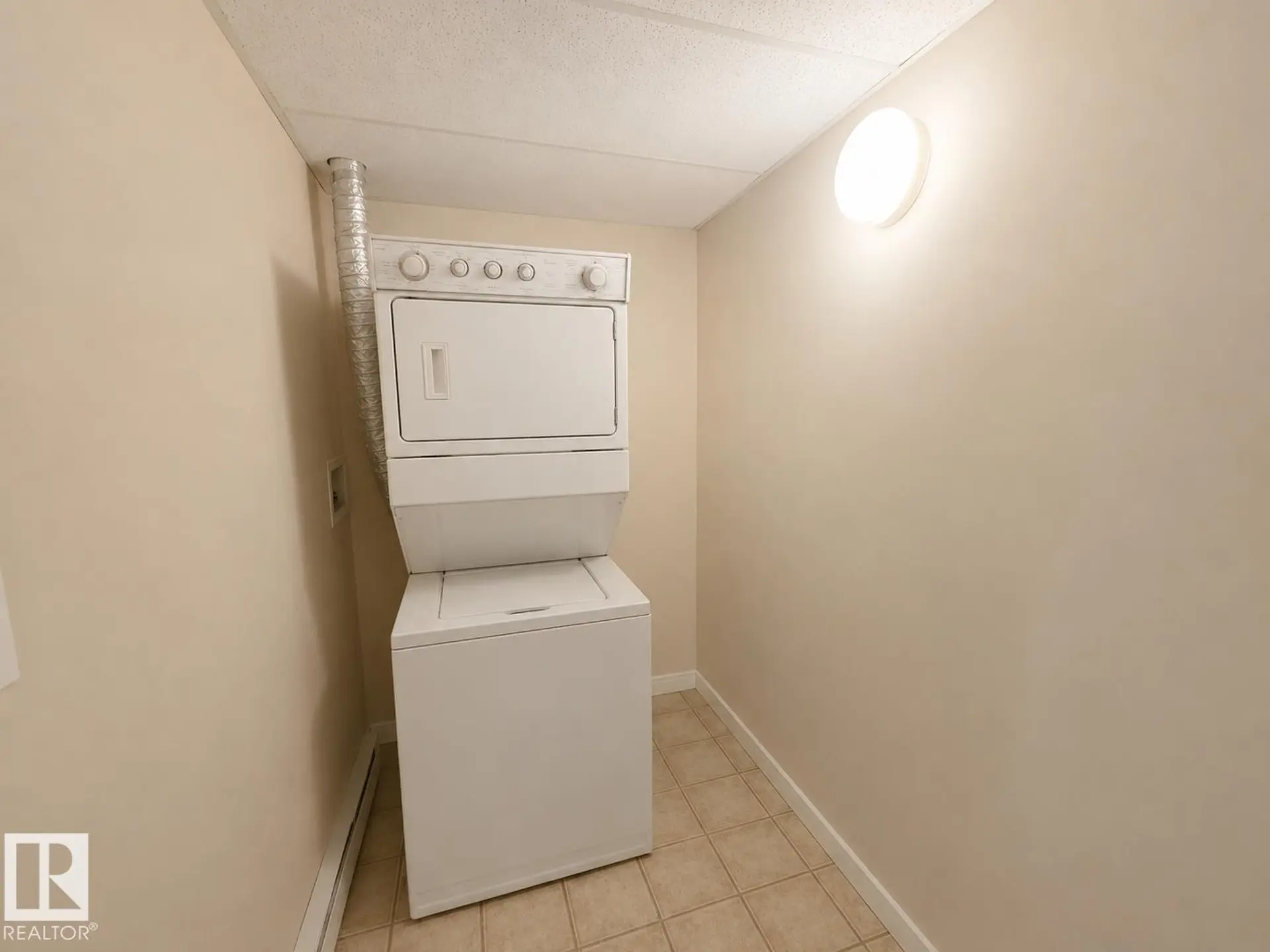 #423 13907 136 ST NW - Image 16