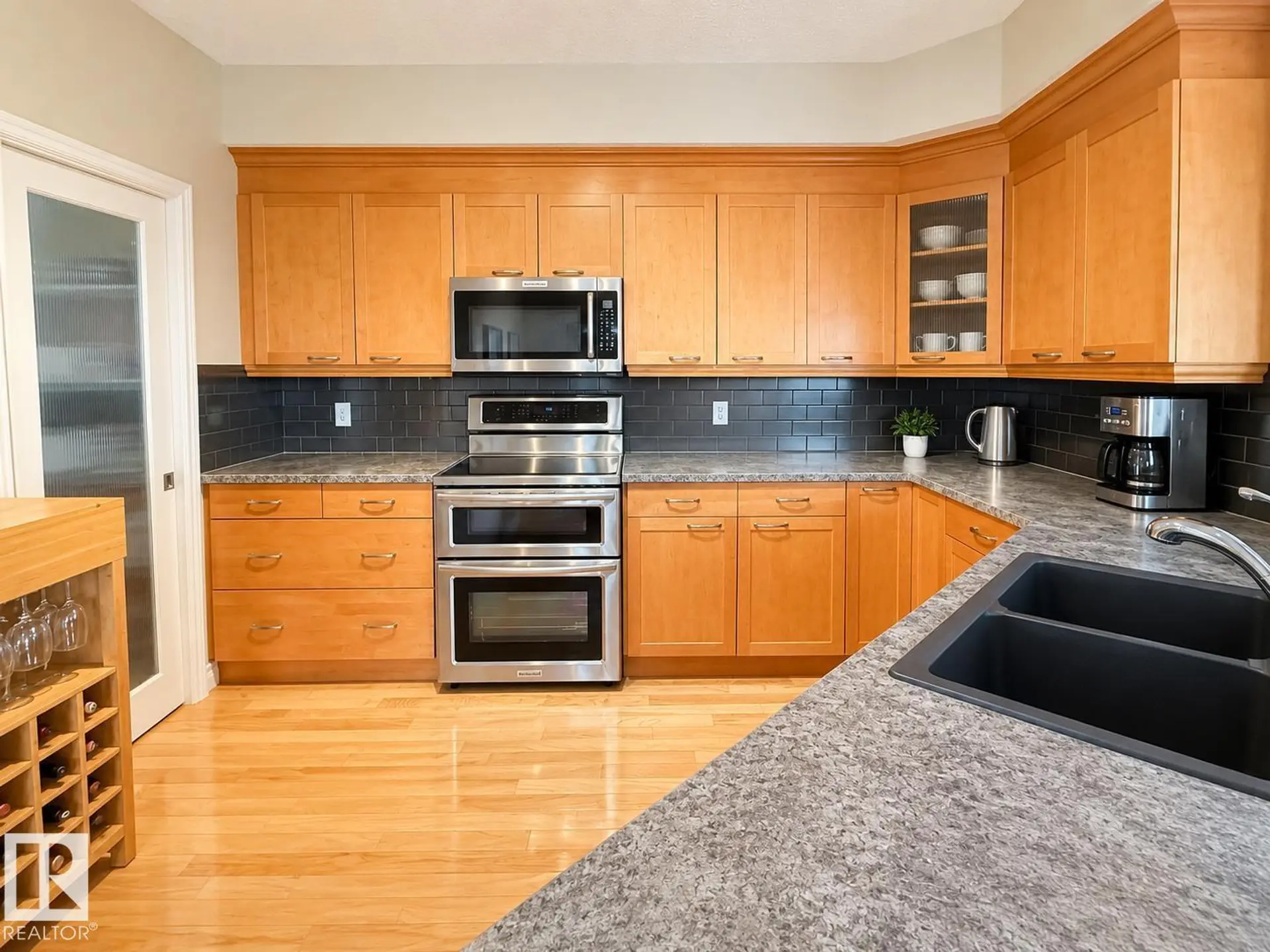 #301 9803 96A ST NW - Image 4