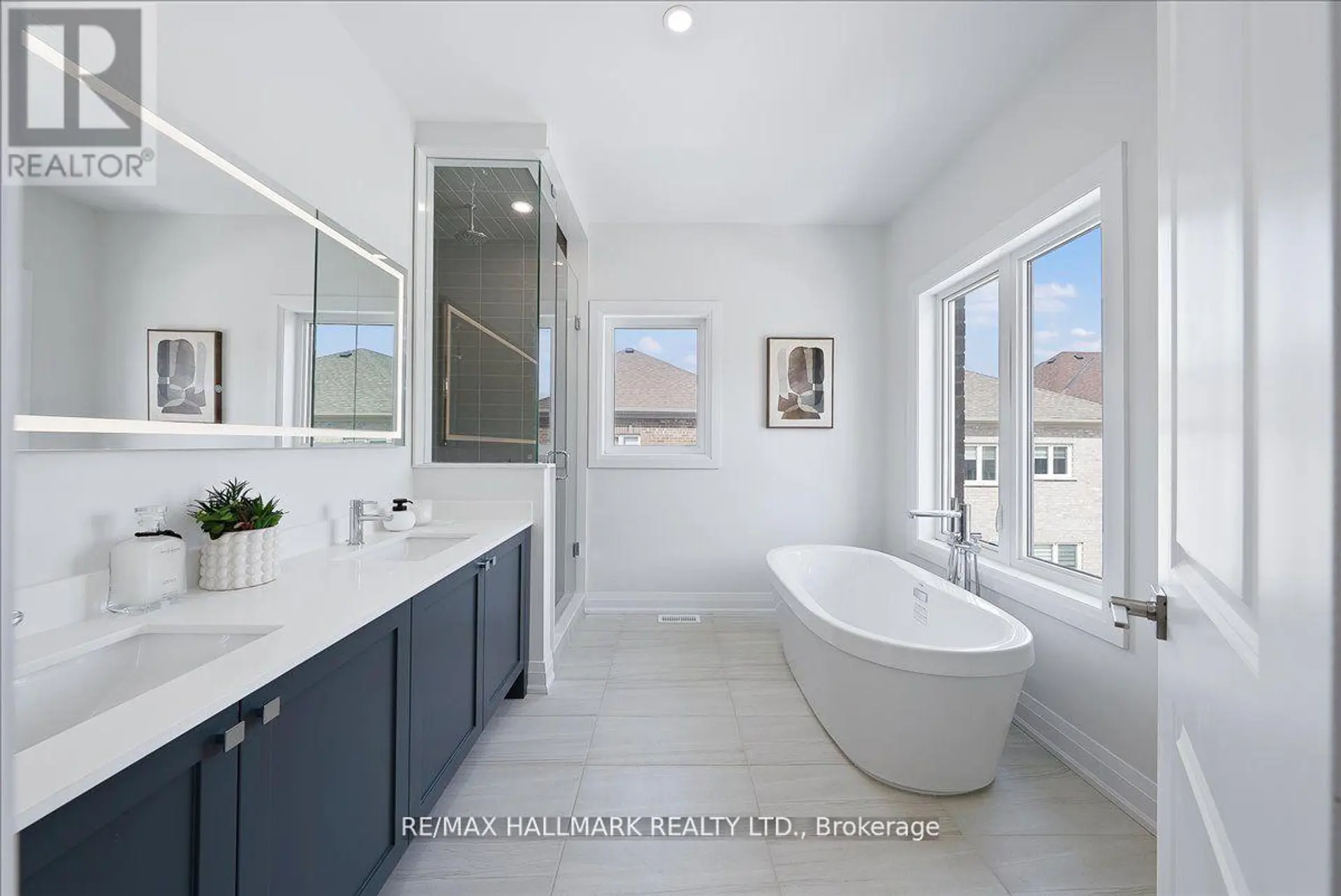 15 AIDA PLACE N - Image 11