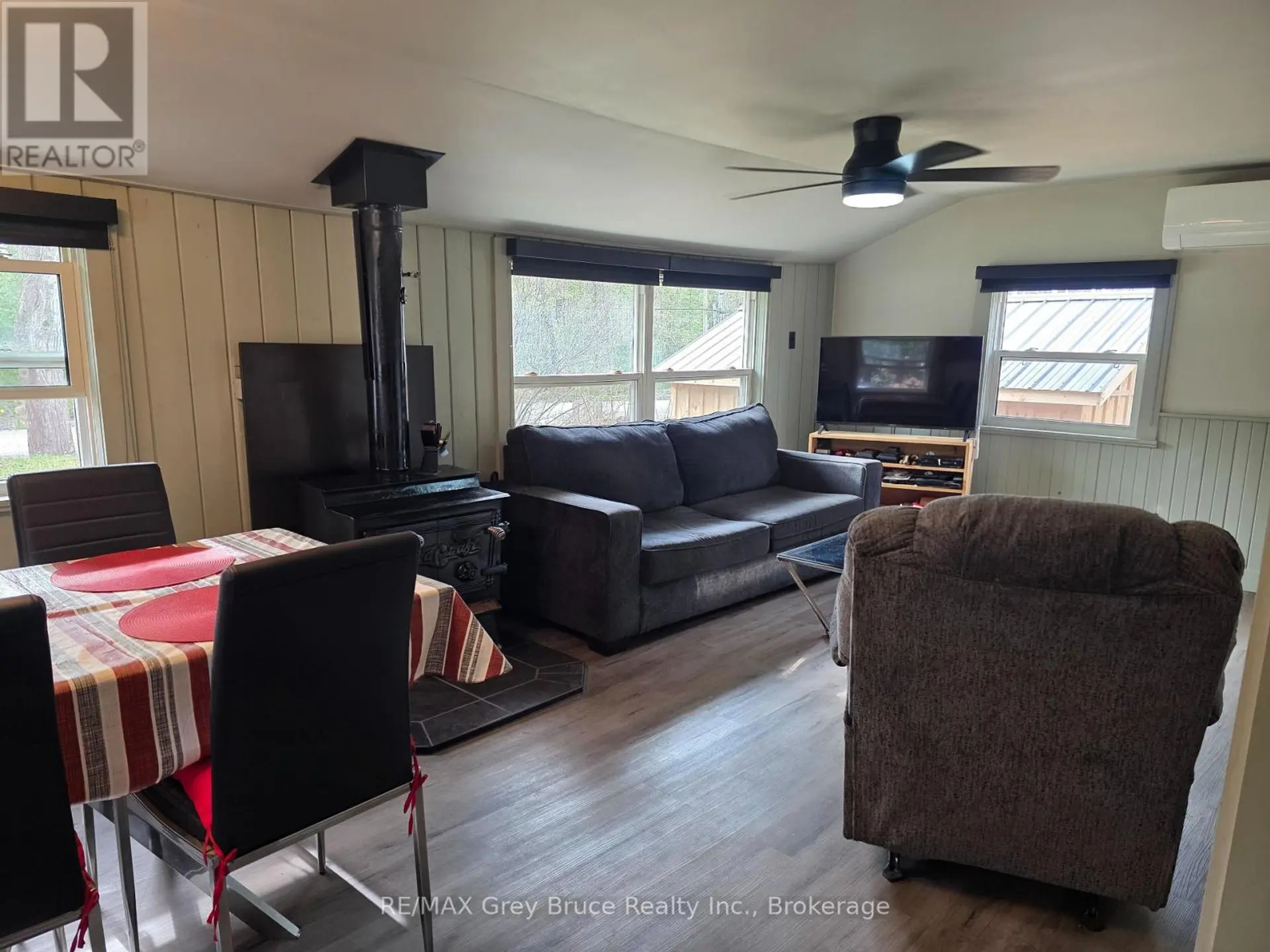 151 FRANCIS DRIVE - Image 10