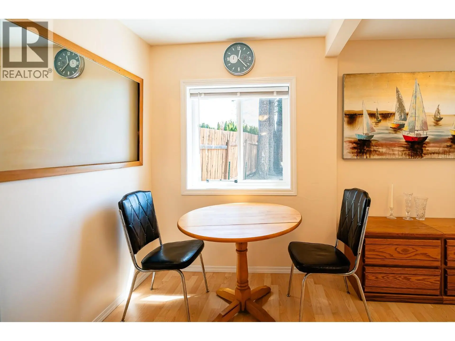 302 Valley Road N - Image 12