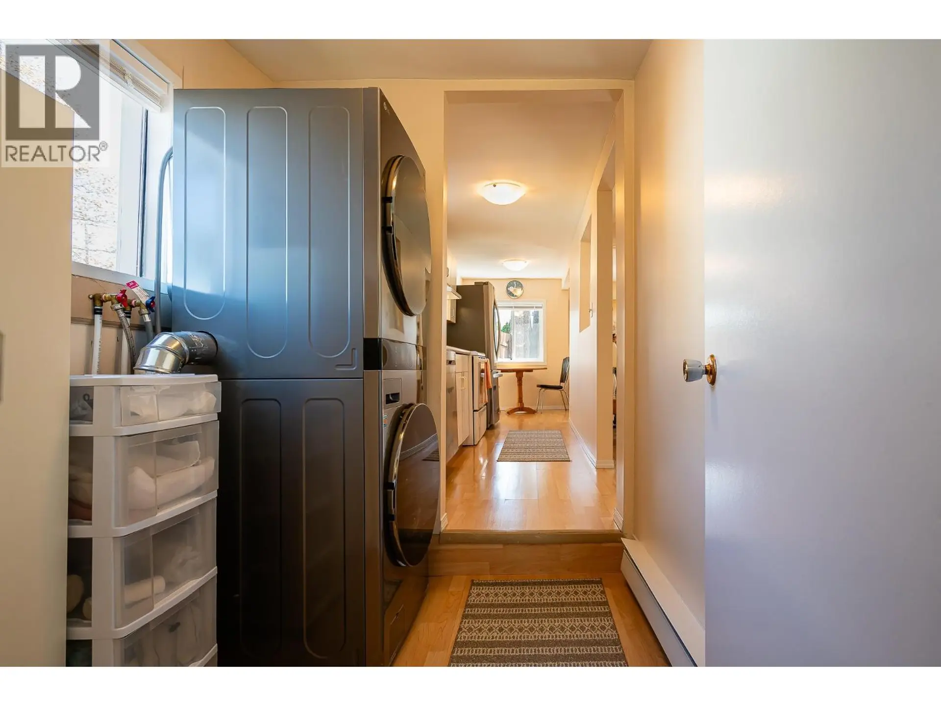 302 Valley Road N - Image 17