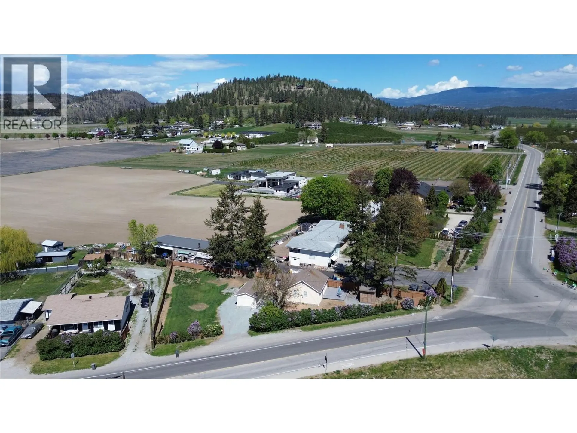 302 Valley Road N - Image 5