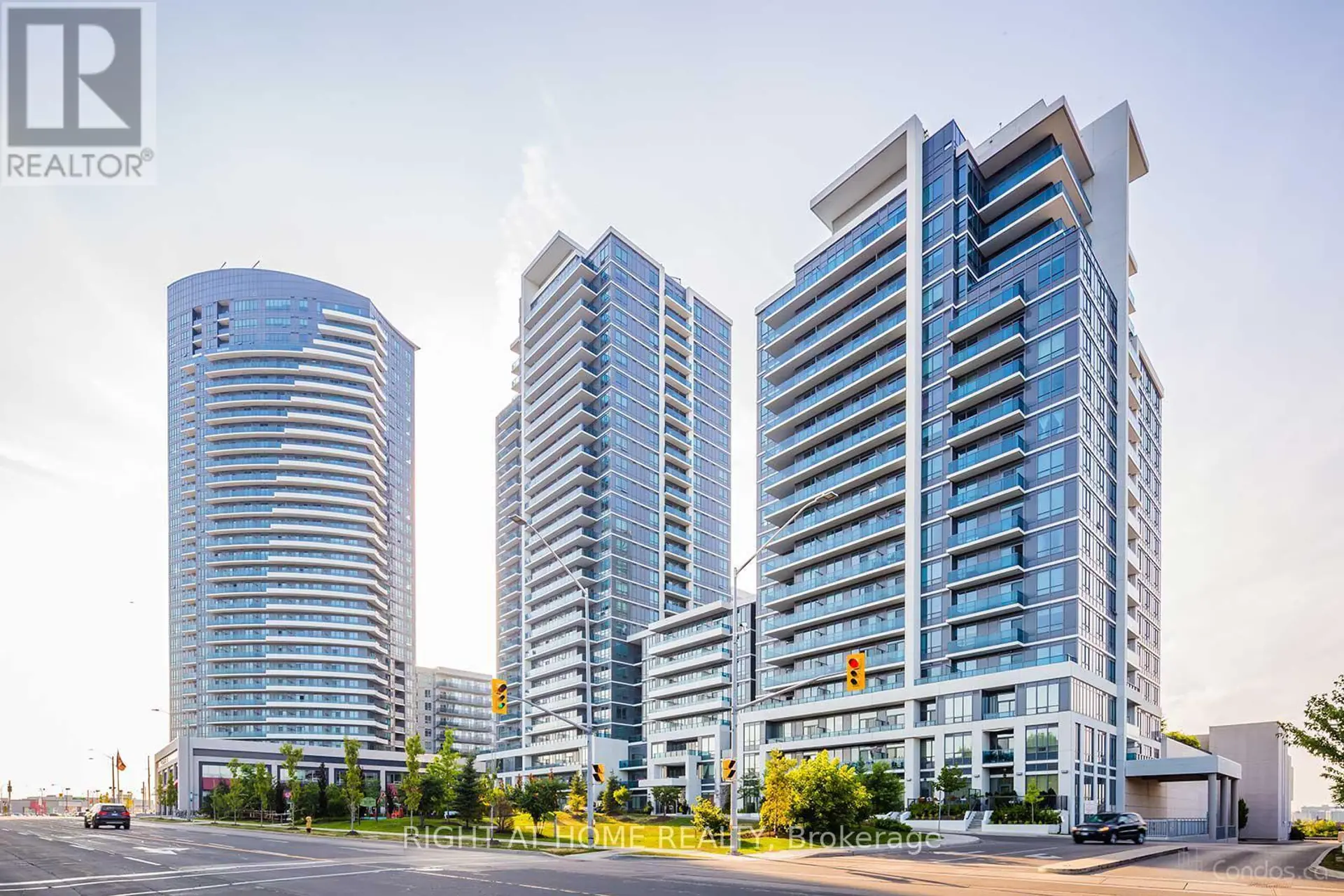 #PH1-106 7167 YONGE STREET - Image 1