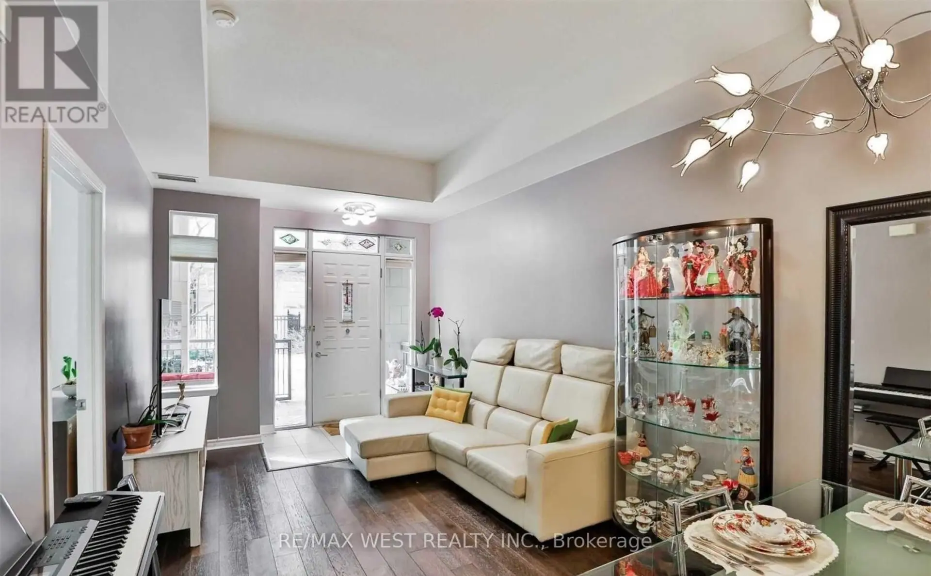 #GV-108 330 PRINCESS ROYAL DRIVE - Image 6
