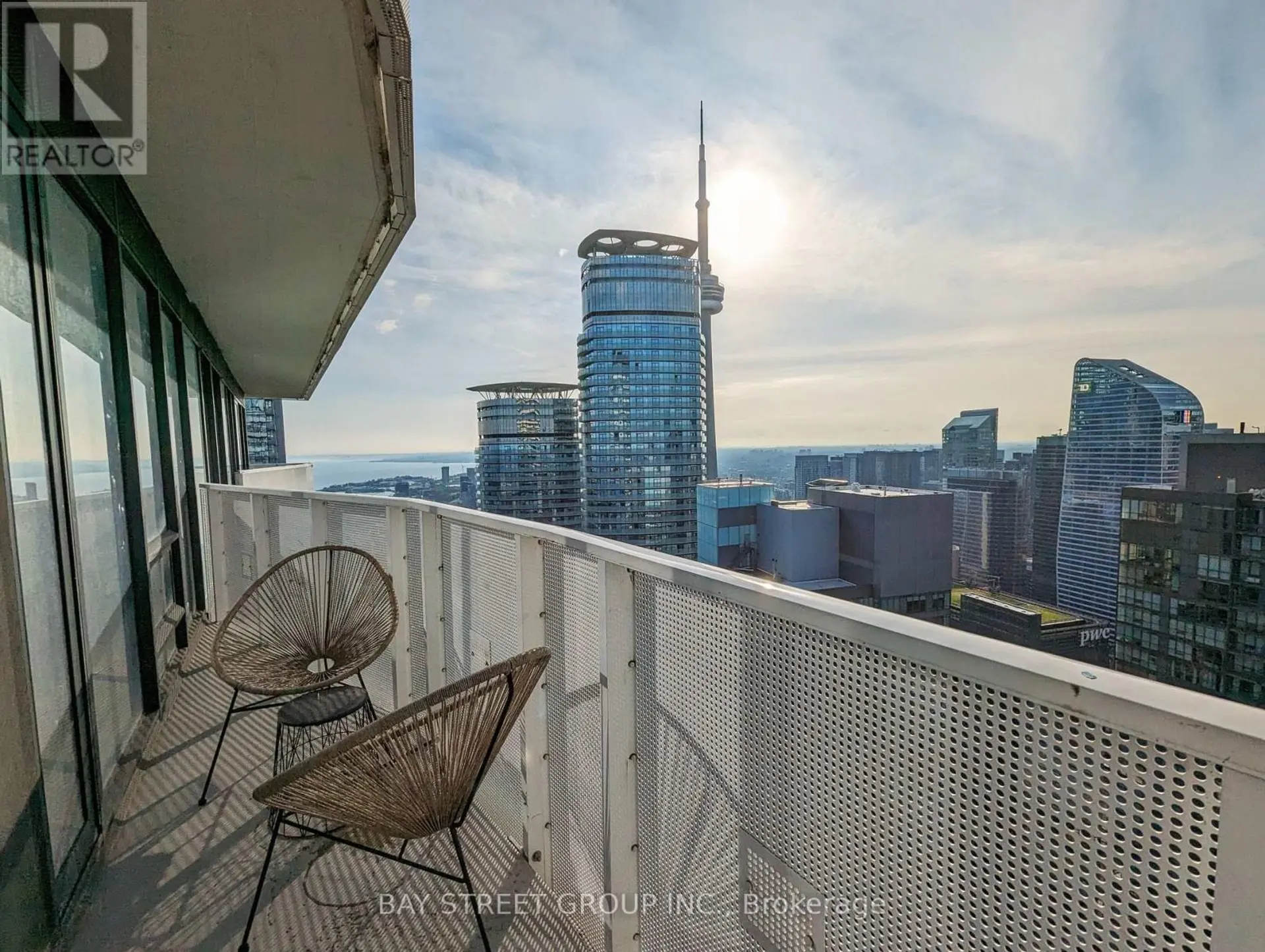 #6103 100 HARBOUR STREET - Image 3