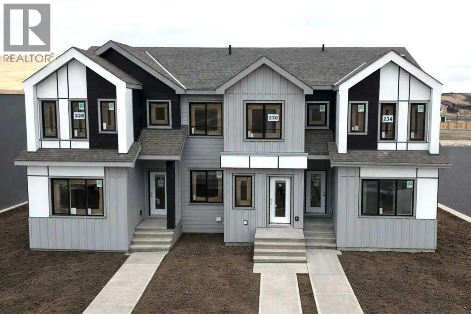 230 Heartwood Parade SE - Image 1