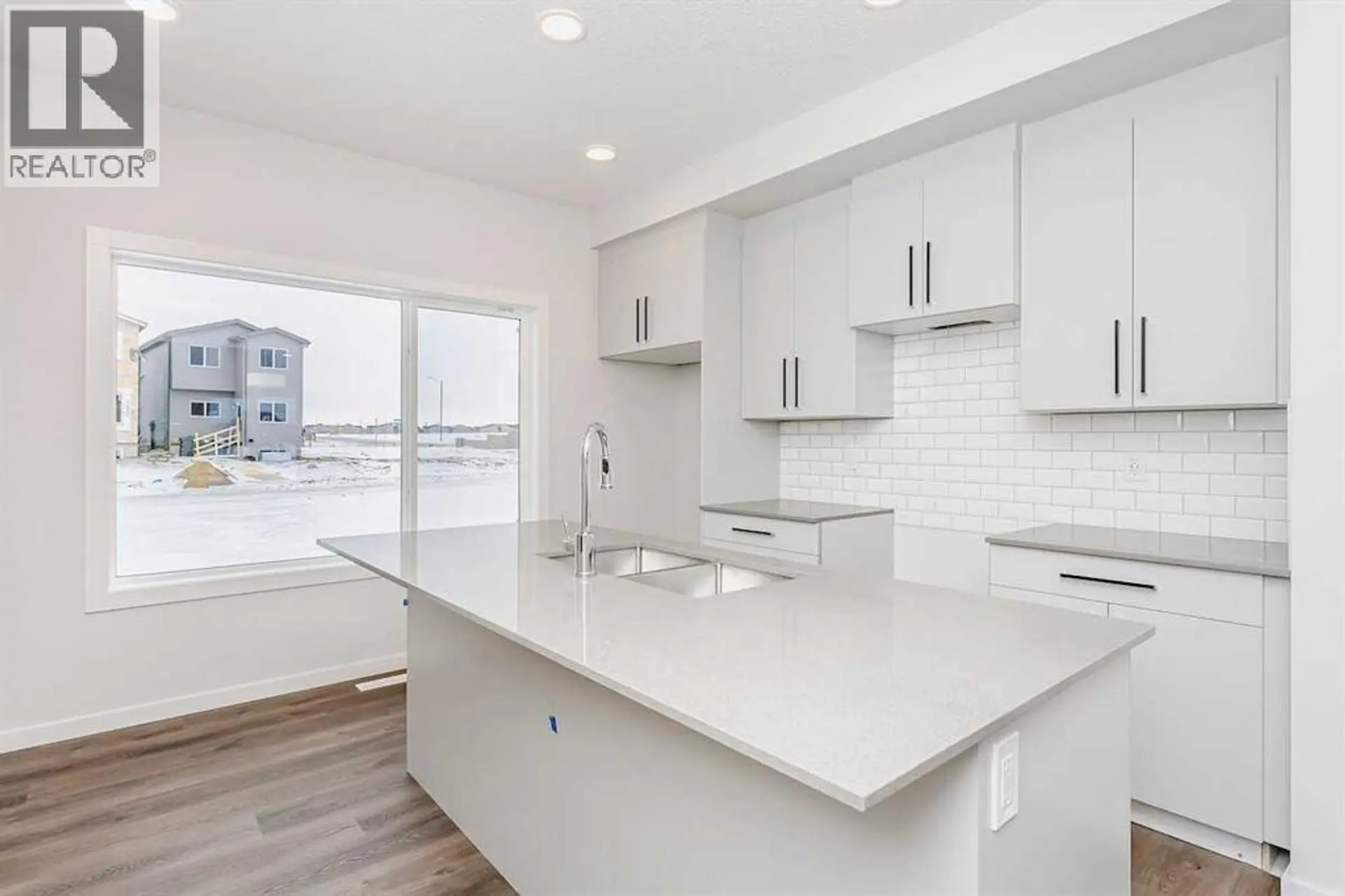 230 Heartwood Parade SE - Image 10