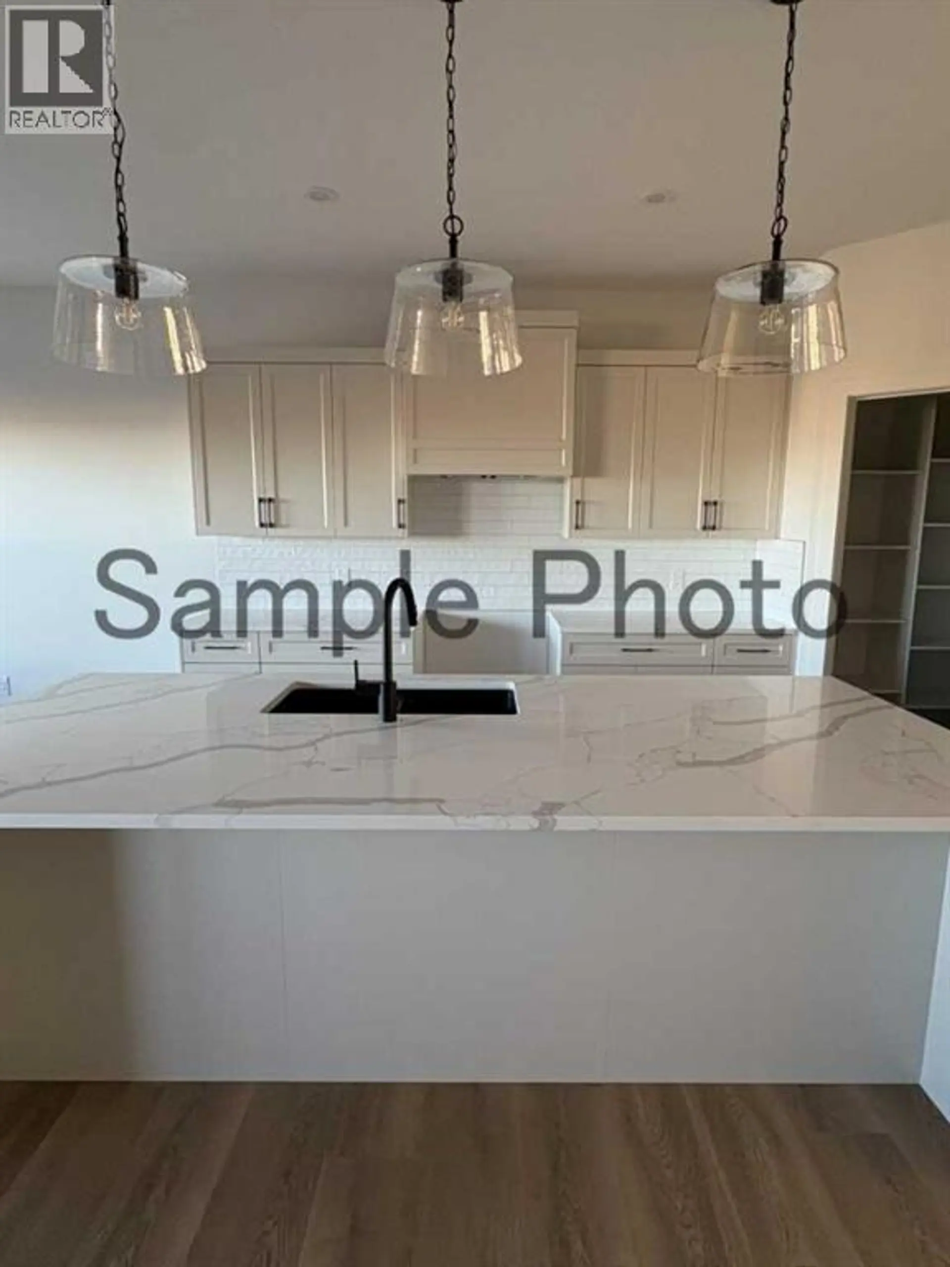 10656 147 Avenue - Image 7