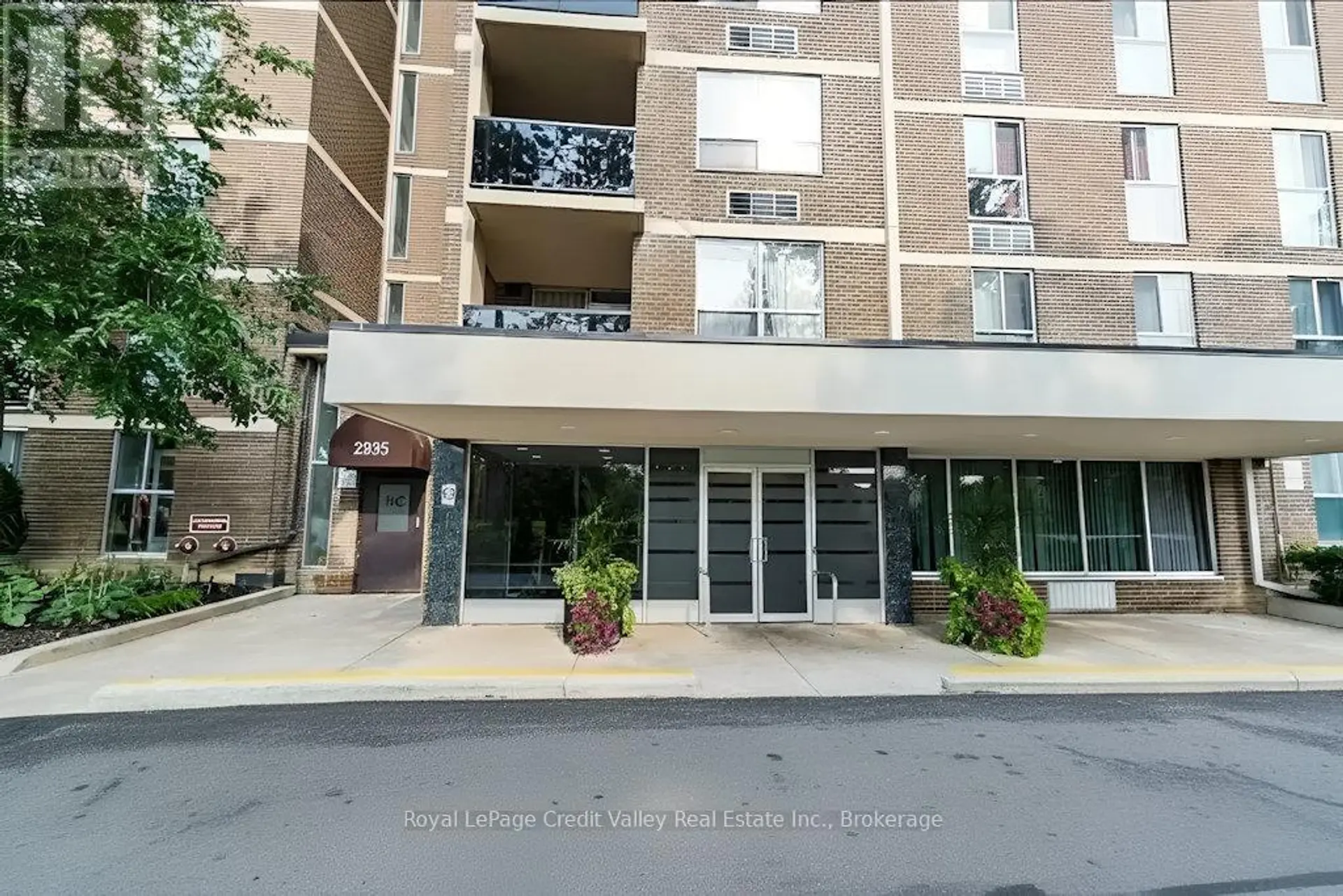 #209 2835 ISLINGTON AVENUE - Image 2